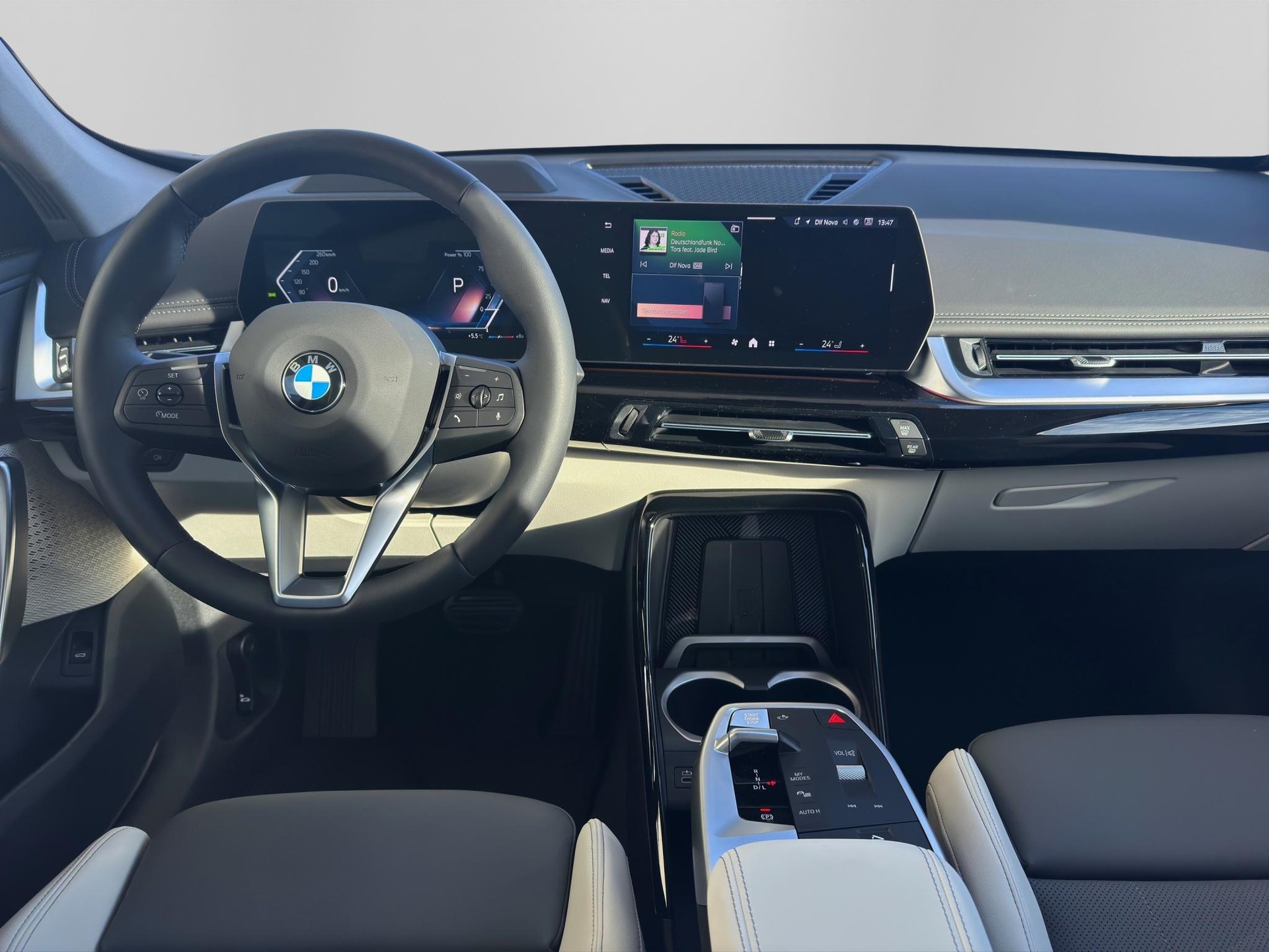 BMW X1 20d xDrive-image-12