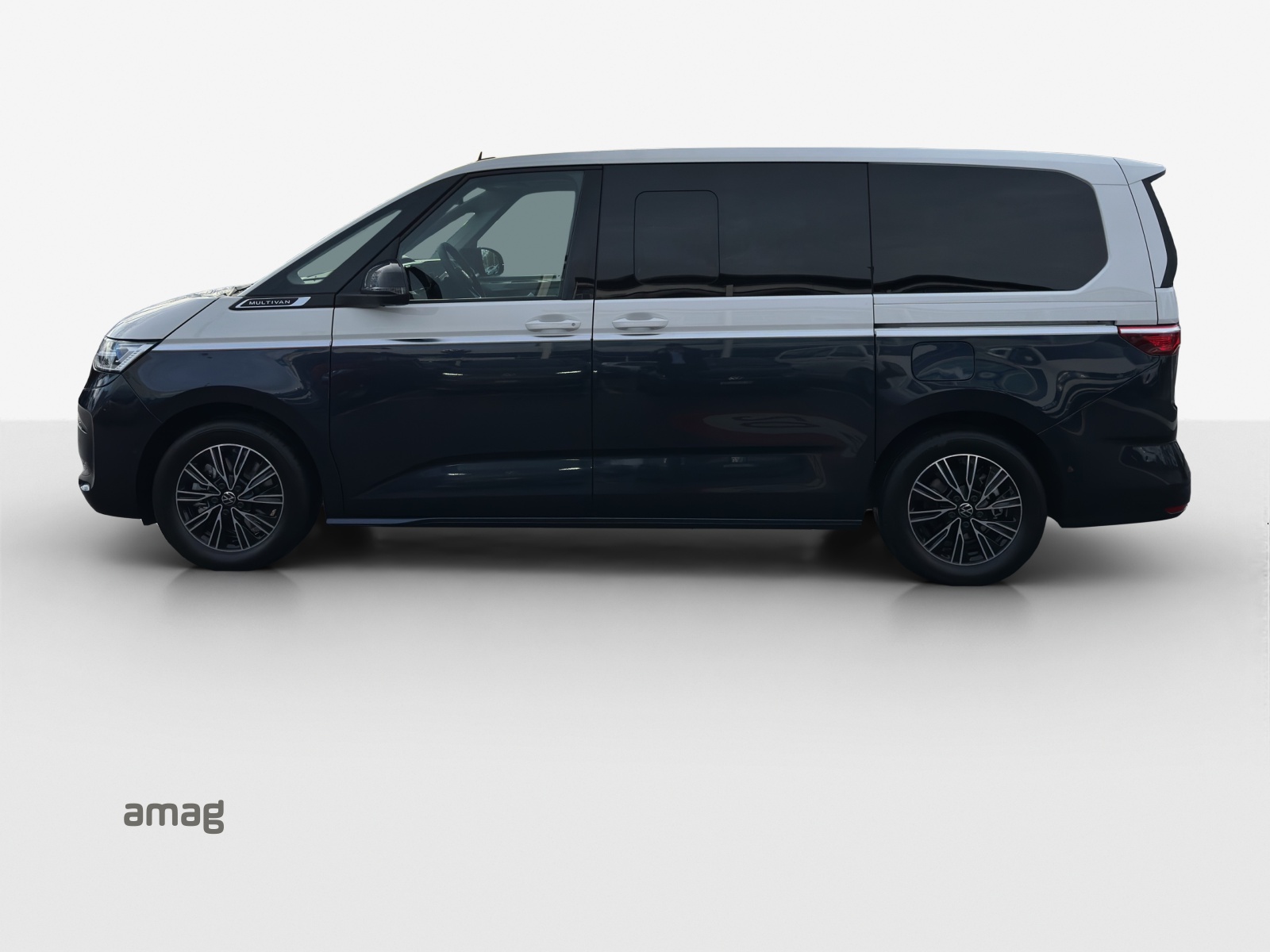 VW Multivan 2.0 TDI Style Liberty DSG Lang-image-1