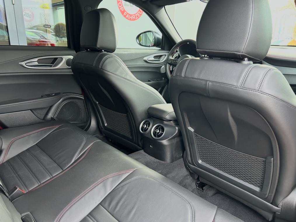 ALFA ROMEO Giulia 2.0 Competizione Q4-image-15
