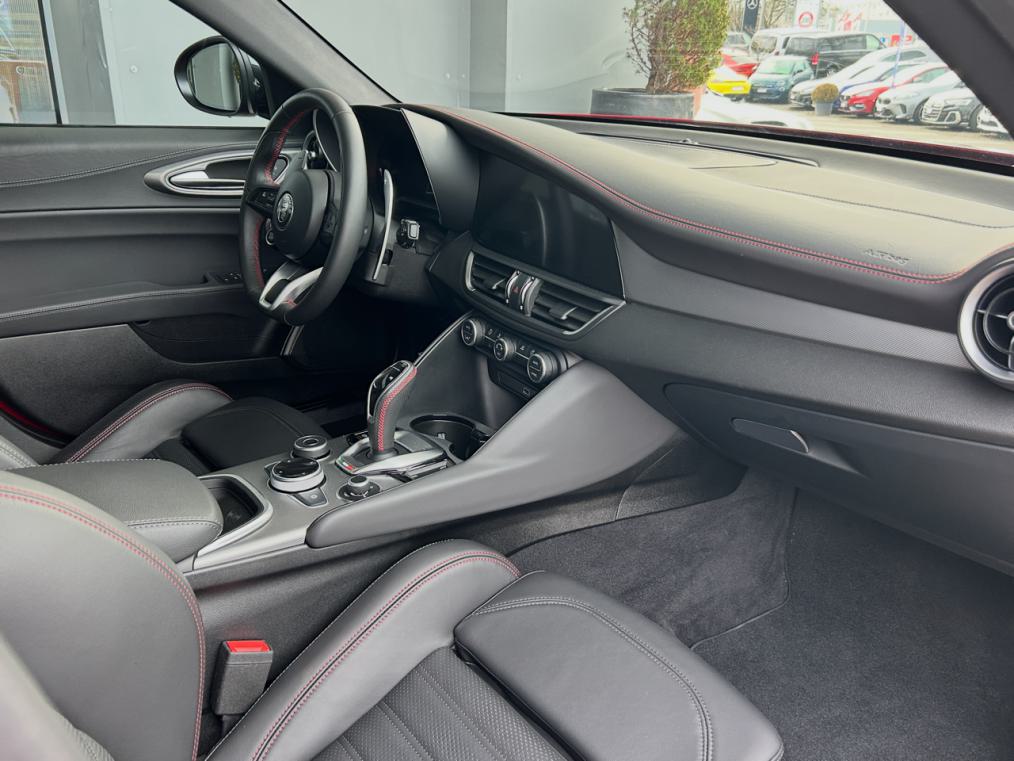 ALFA ROMEO Giulia 2.0 Competizione Q4-image-11