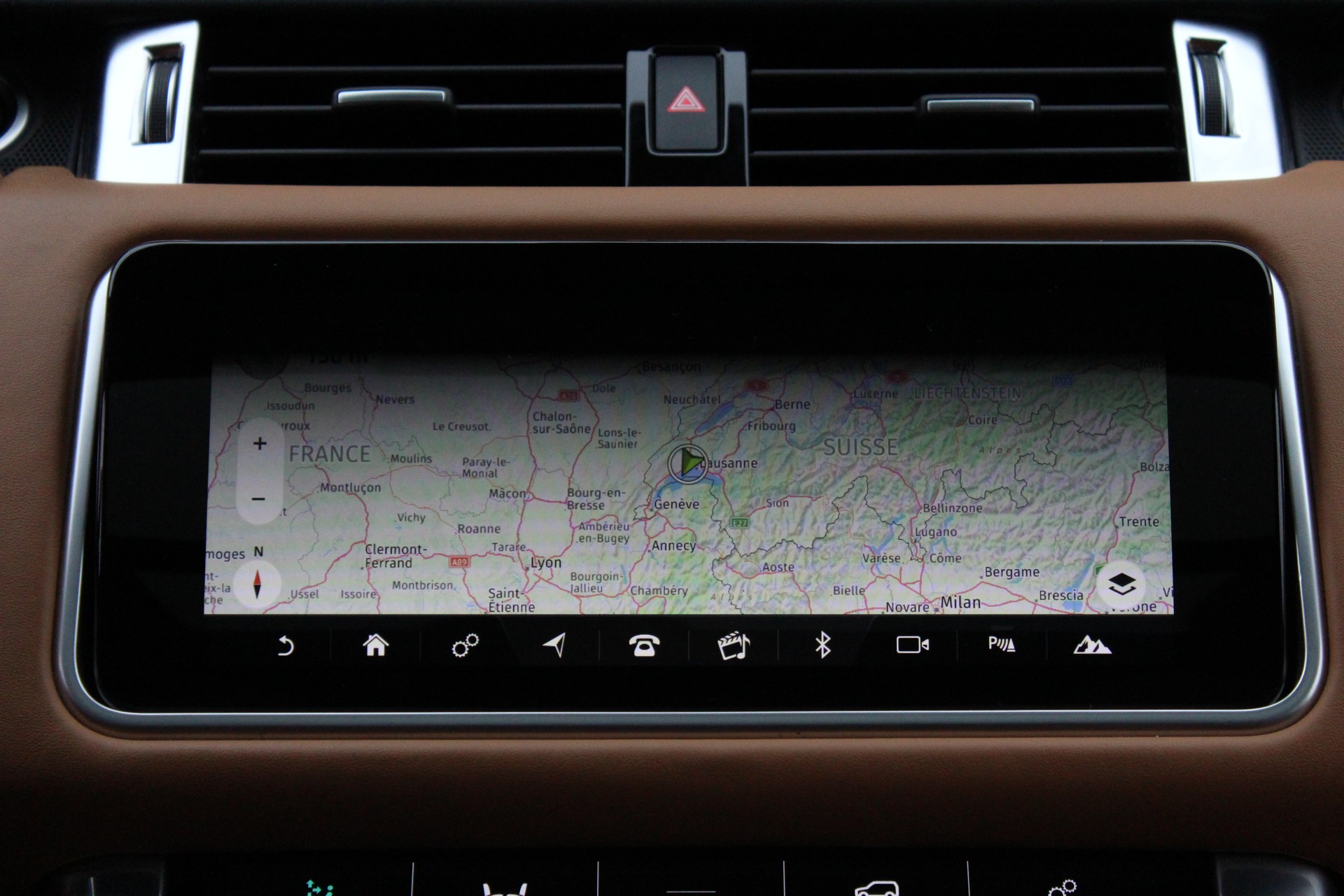 LAND ROVER Range Rover Sport 5.0 V8 S/C HSE Dynamic Automatic - "Véhicule CH * 8 Roues * Son Meridian * Caméra 360' * Ecran Arrière"-image-12