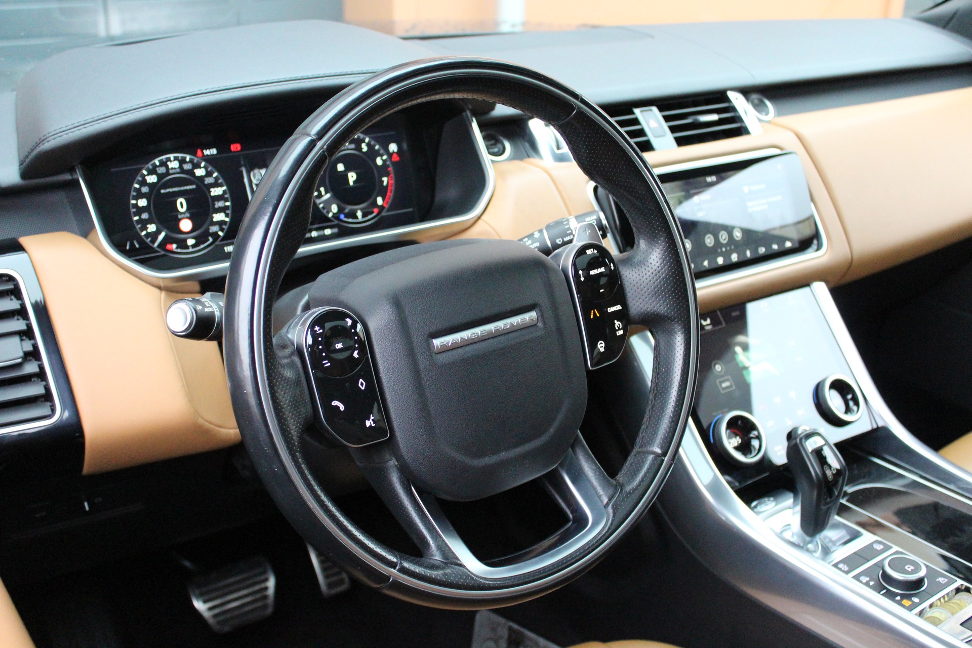 LAND ROVER Range Rover Sport 5.0 V8 S/C HSE Dynamic Automatic - "Véhicule CH * 8 Roues * Son Meridian * Caméra 360' * Ecran Arrière"-image-7