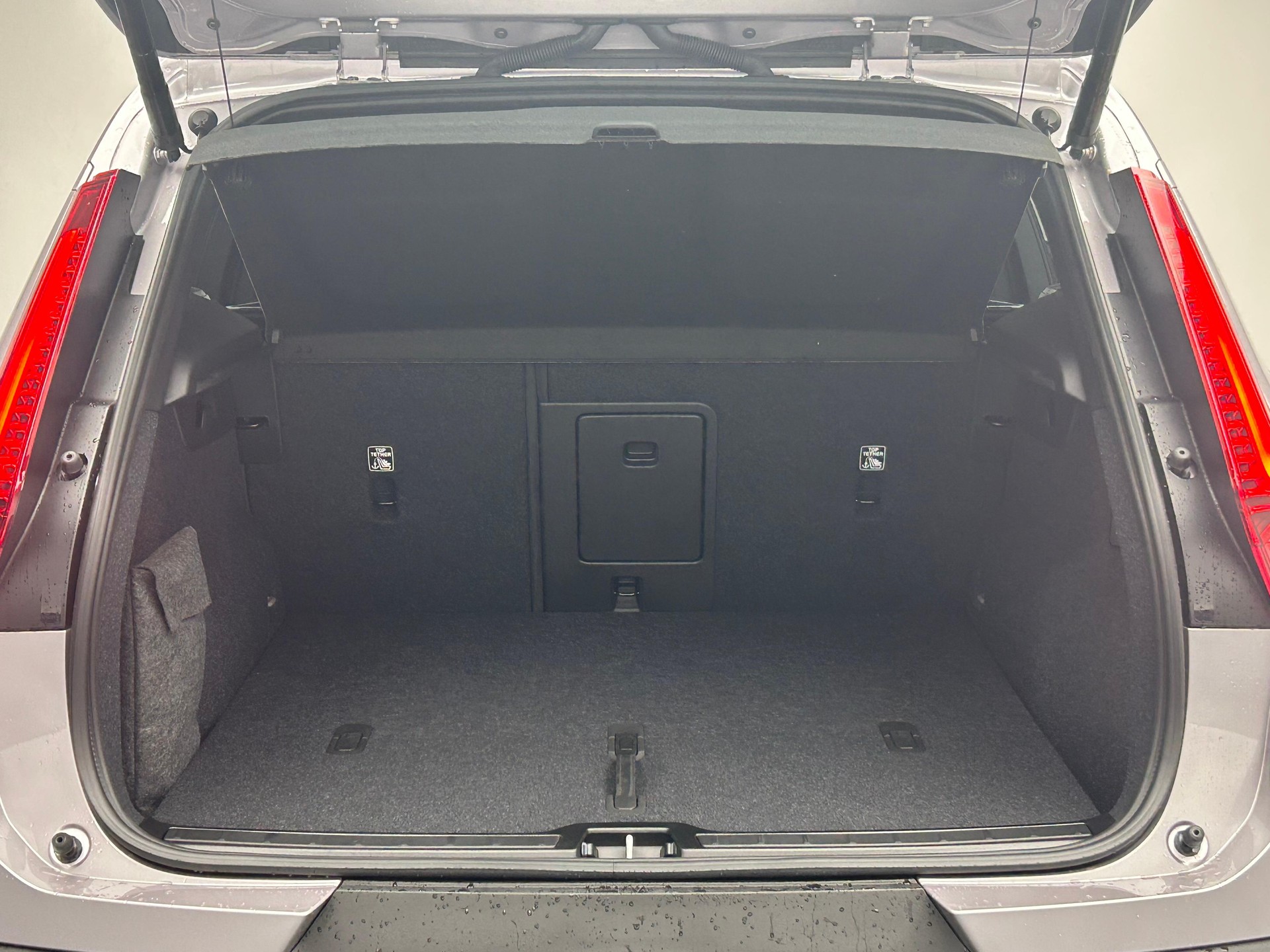VOLVO XC40 2.0 B3 MH XCITE-image-23