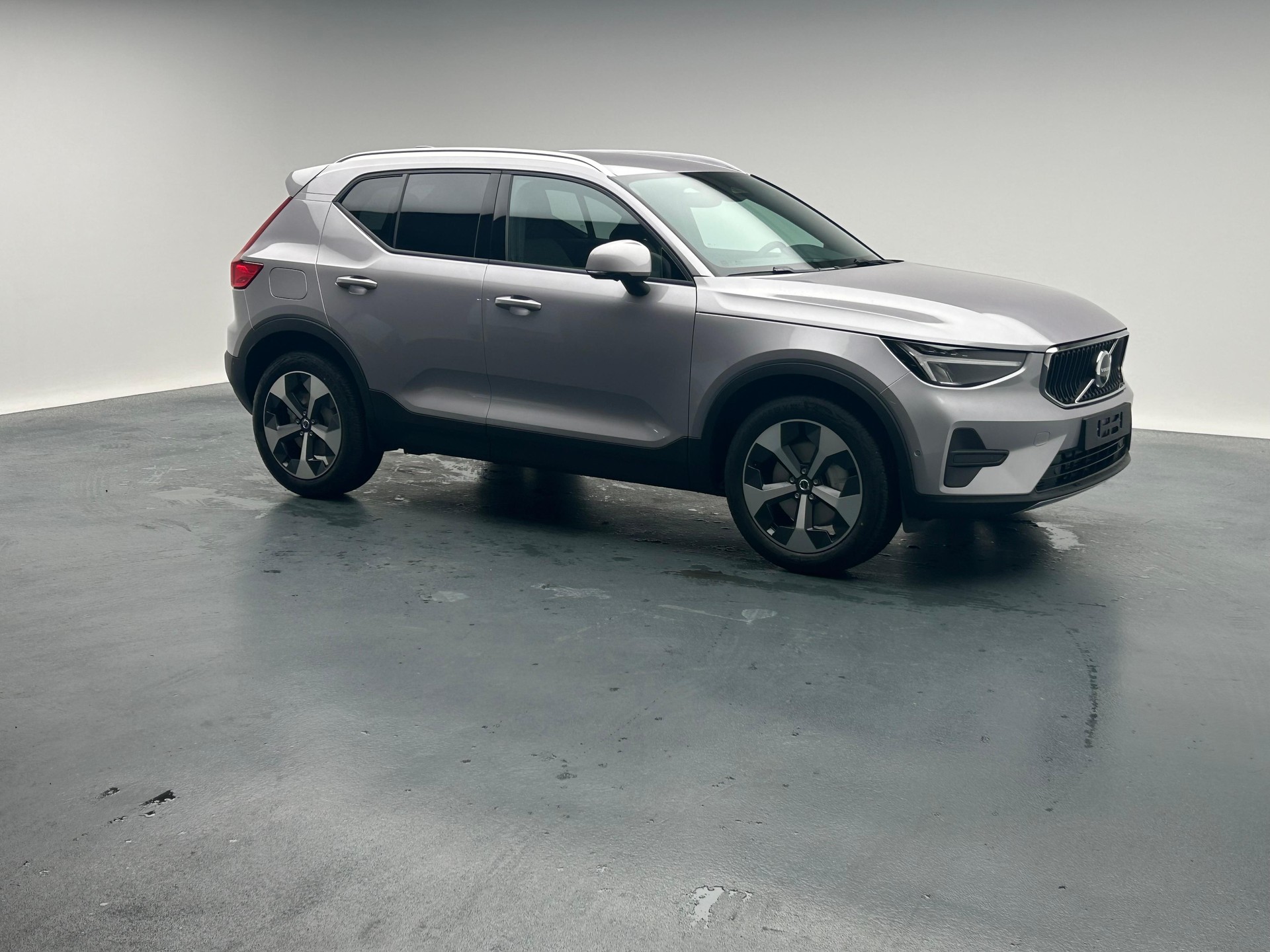 VOLVO XC40 2.0 B3 MH XCITE-image-27