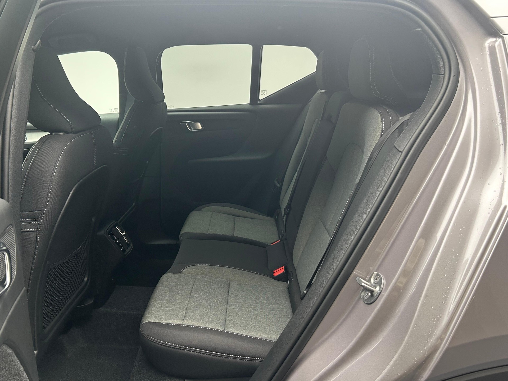 VOLVO XC40 2.0 B3 MH XCITE-image-17