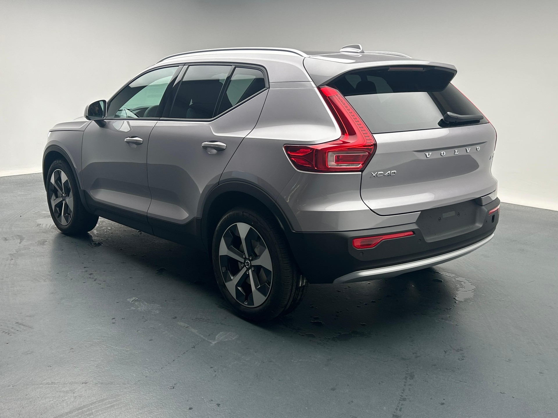 VOLVO XC40 2.0 B3 MH XCITE-image-20
