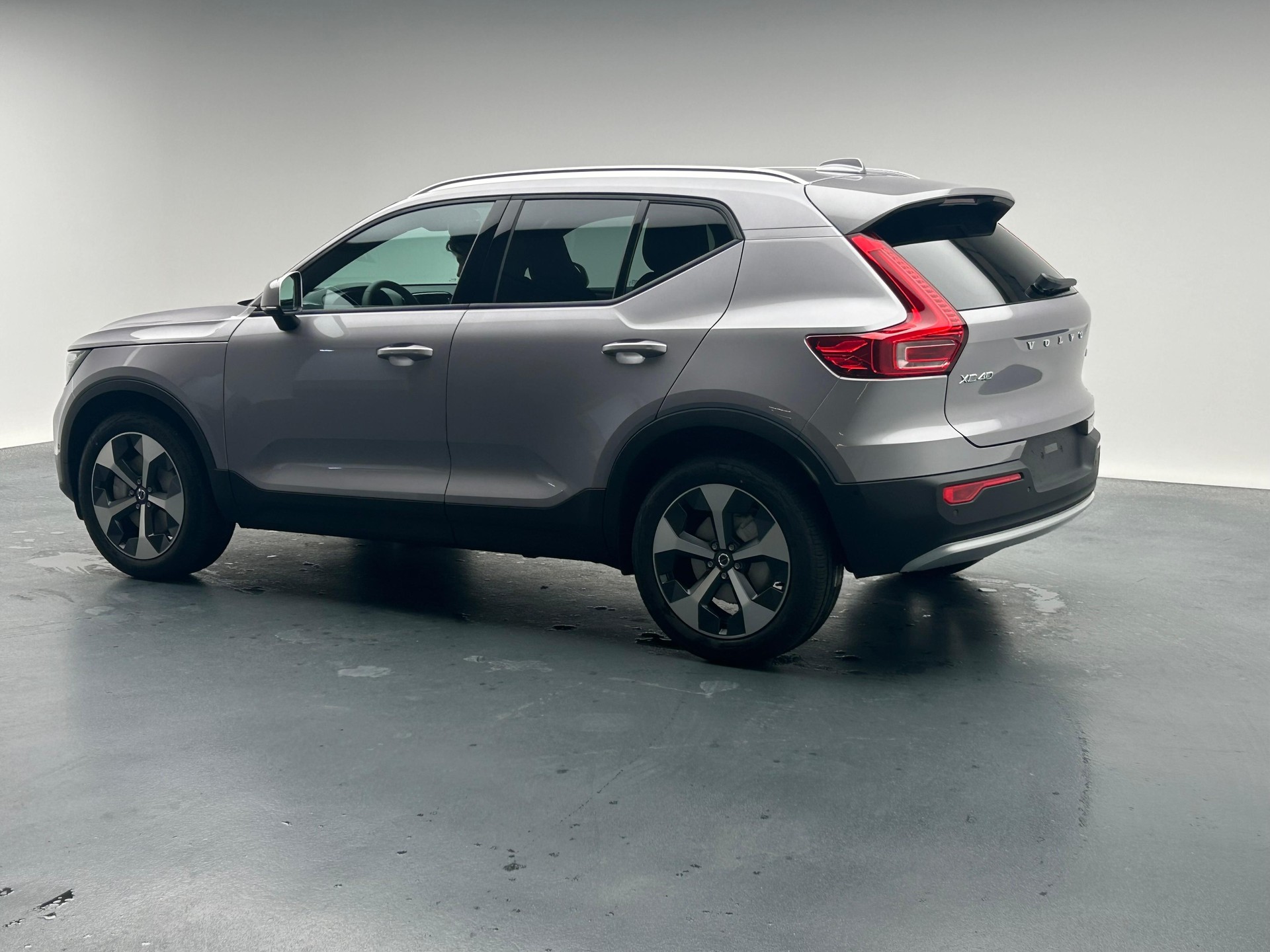 VOLVO XC40 2.0 B3 MH XCITE-image-16