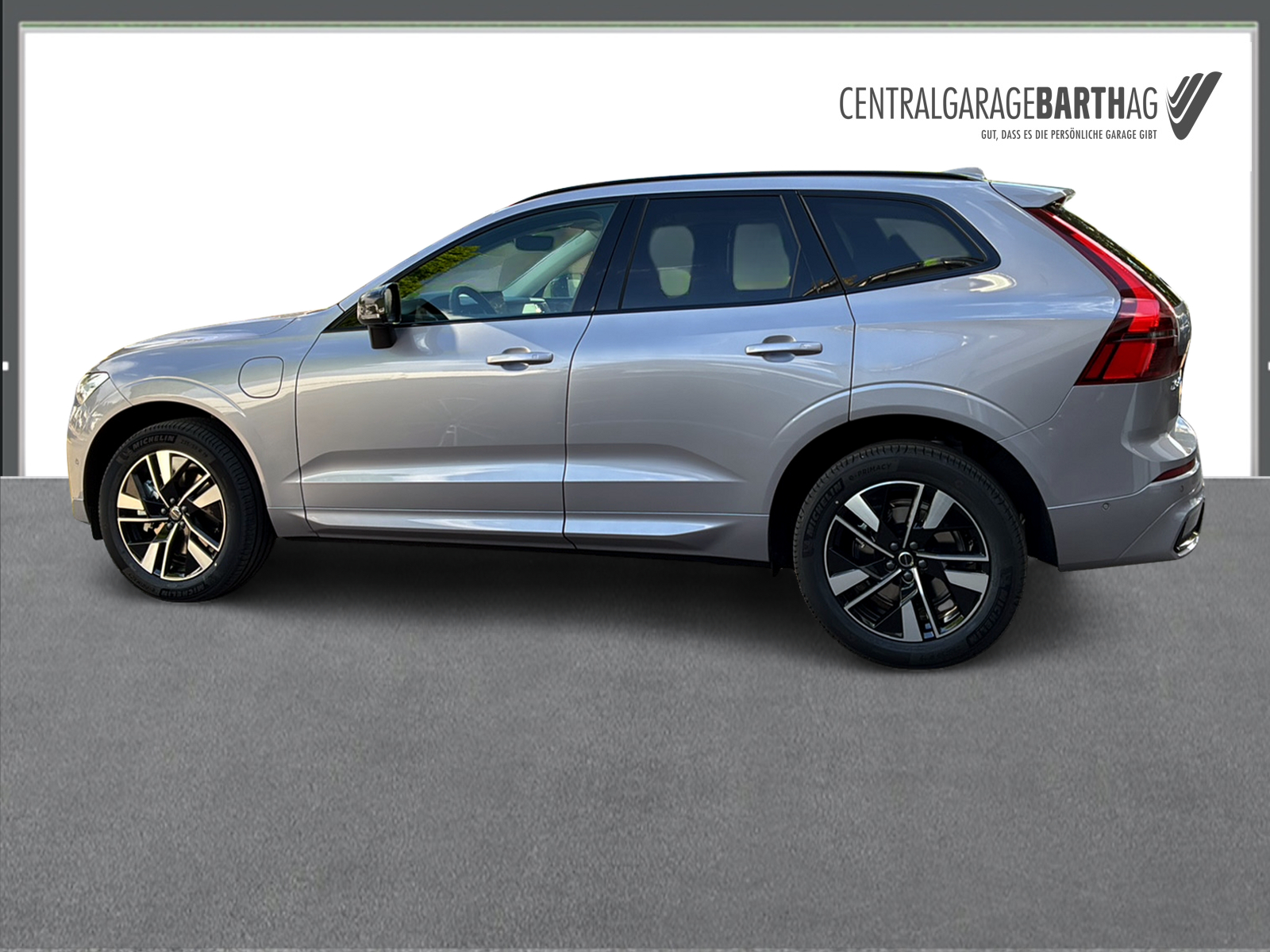 VOLVO XC60 2.0 T6 TE Plus Dark eAWD-image-6