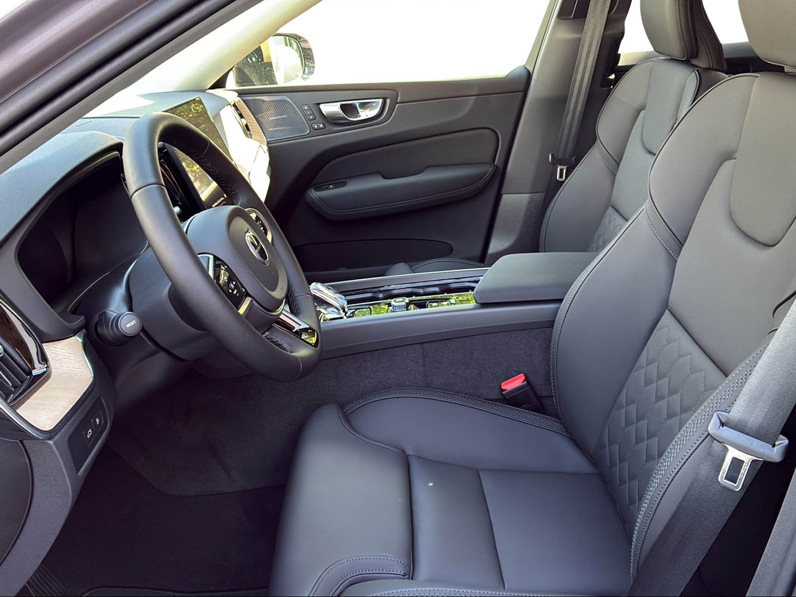 VOLVO XC60 2.0 T6 TE Plus Dark eAWD-image-11