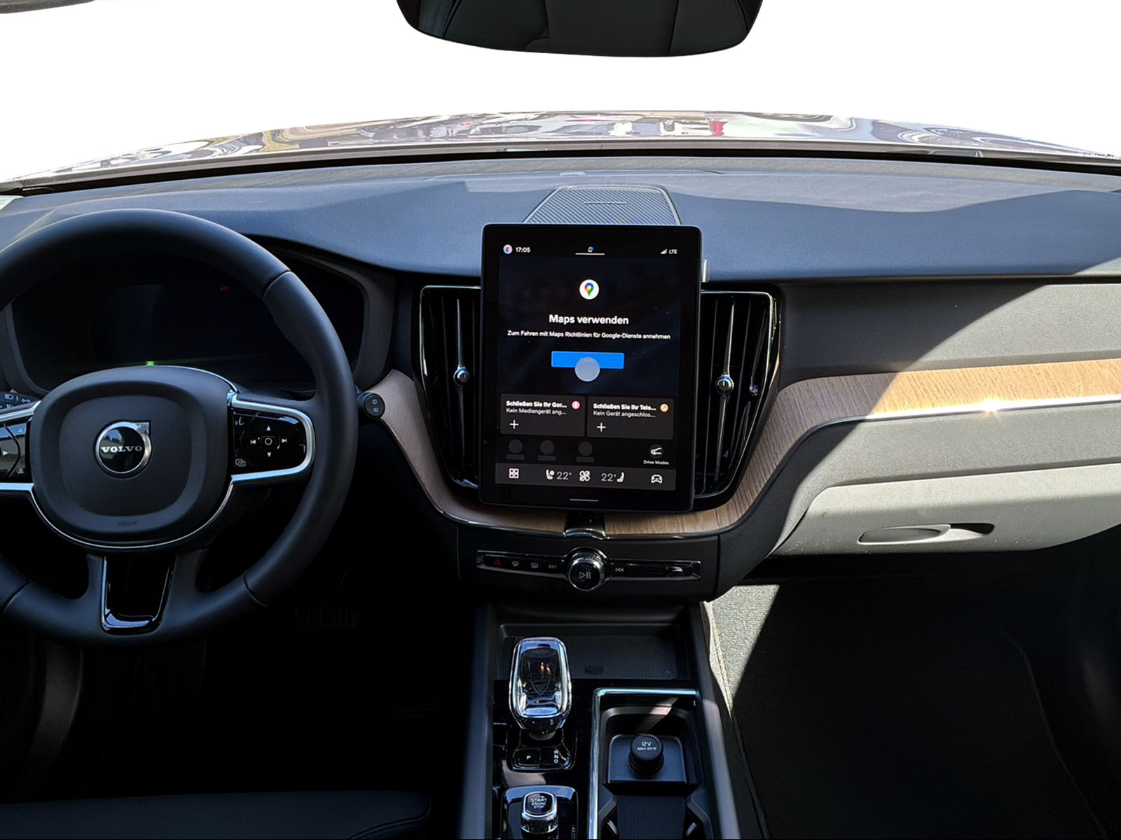 VOLVO XC60 2.0 T6 TE Plus Dark eAWD-image-9