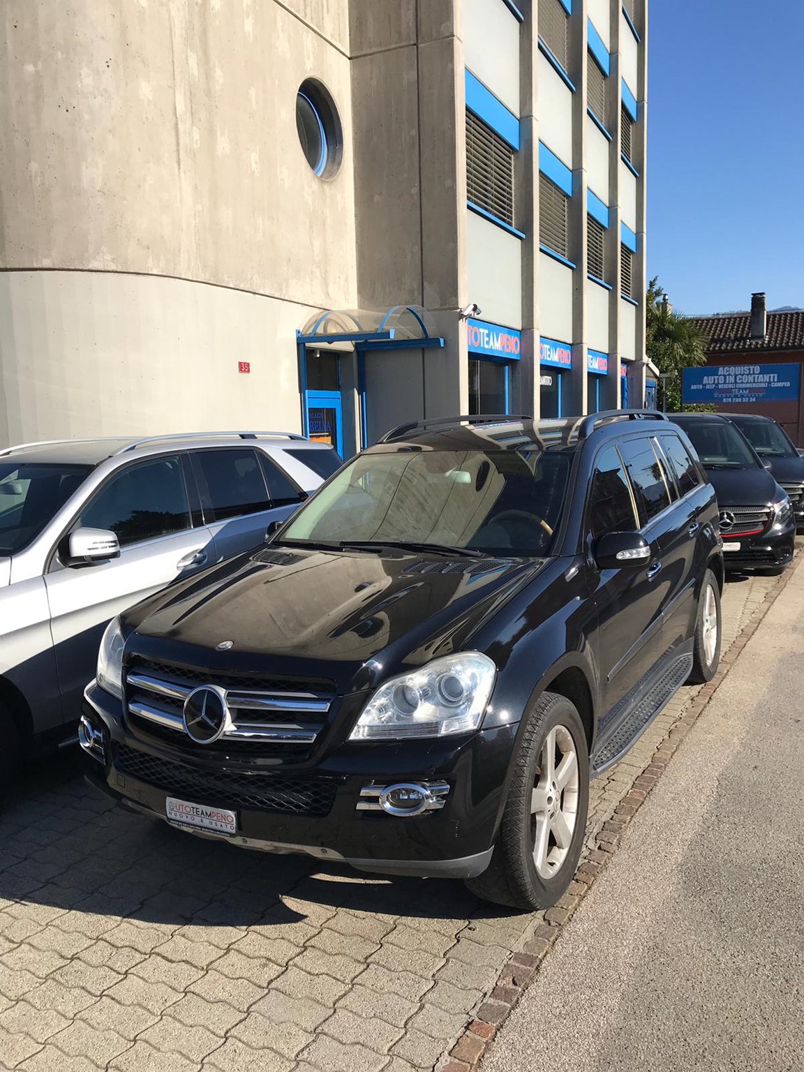 Car photo