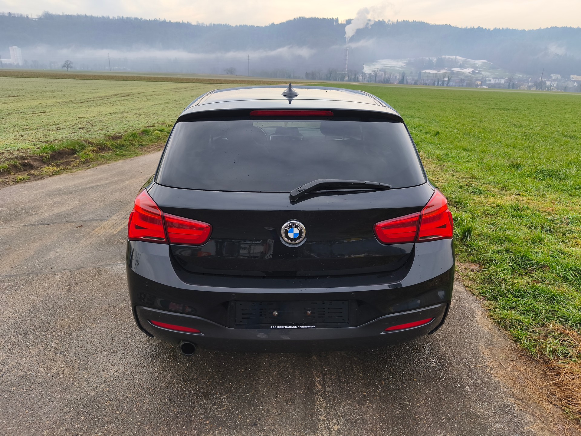 BMW 118i-image-3