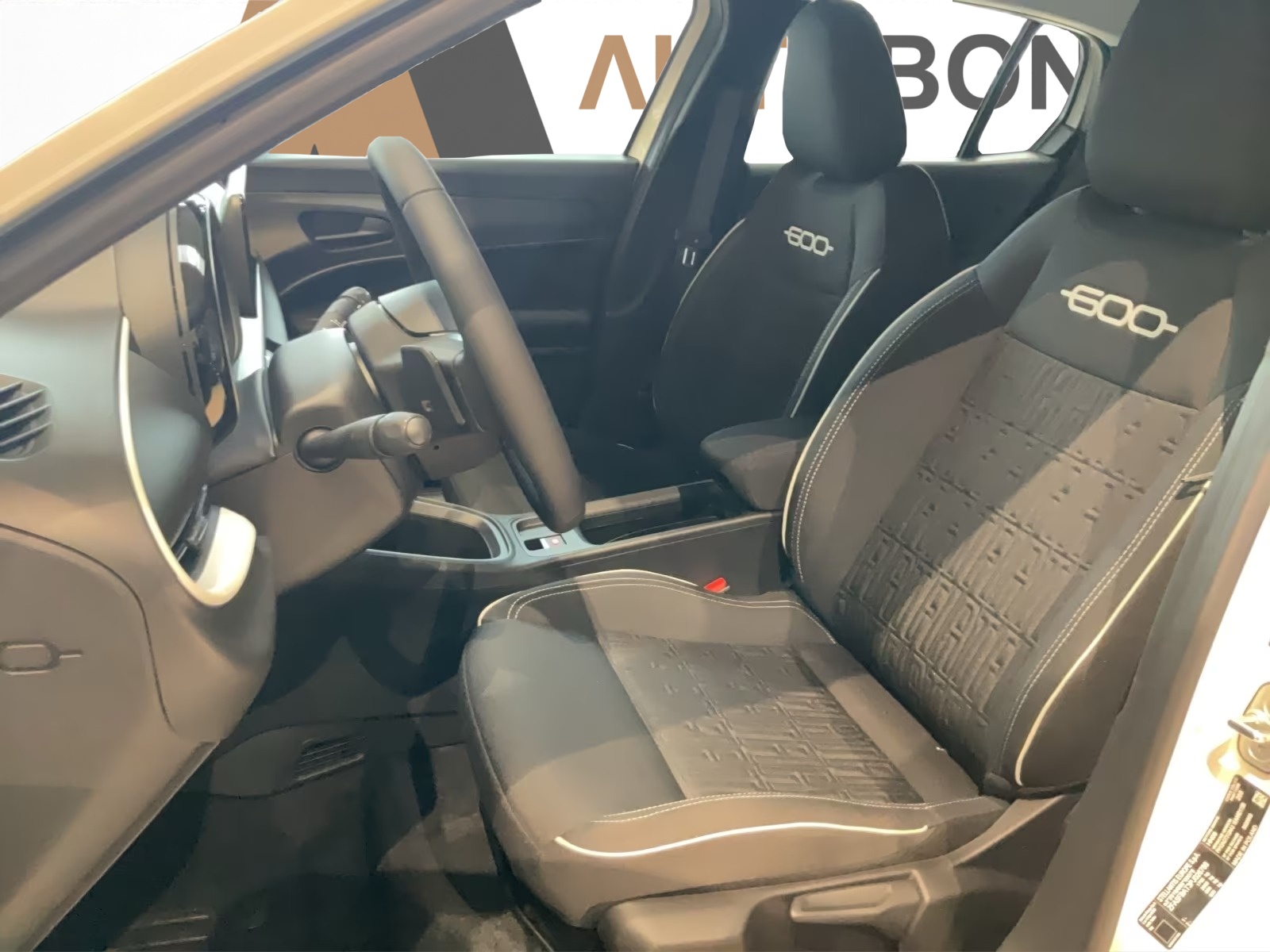 FIAT 600 1.2 Hybrid MHEV 145 Cult-image-8