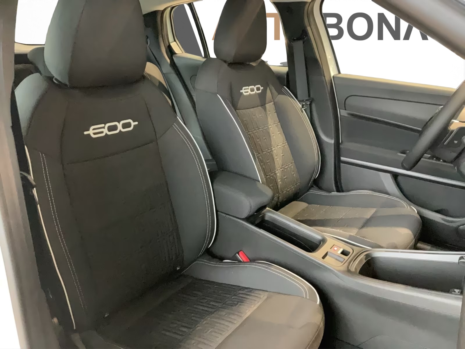 FIAT 600 1.2 Hybrid MHEV 145 Cult-image-10