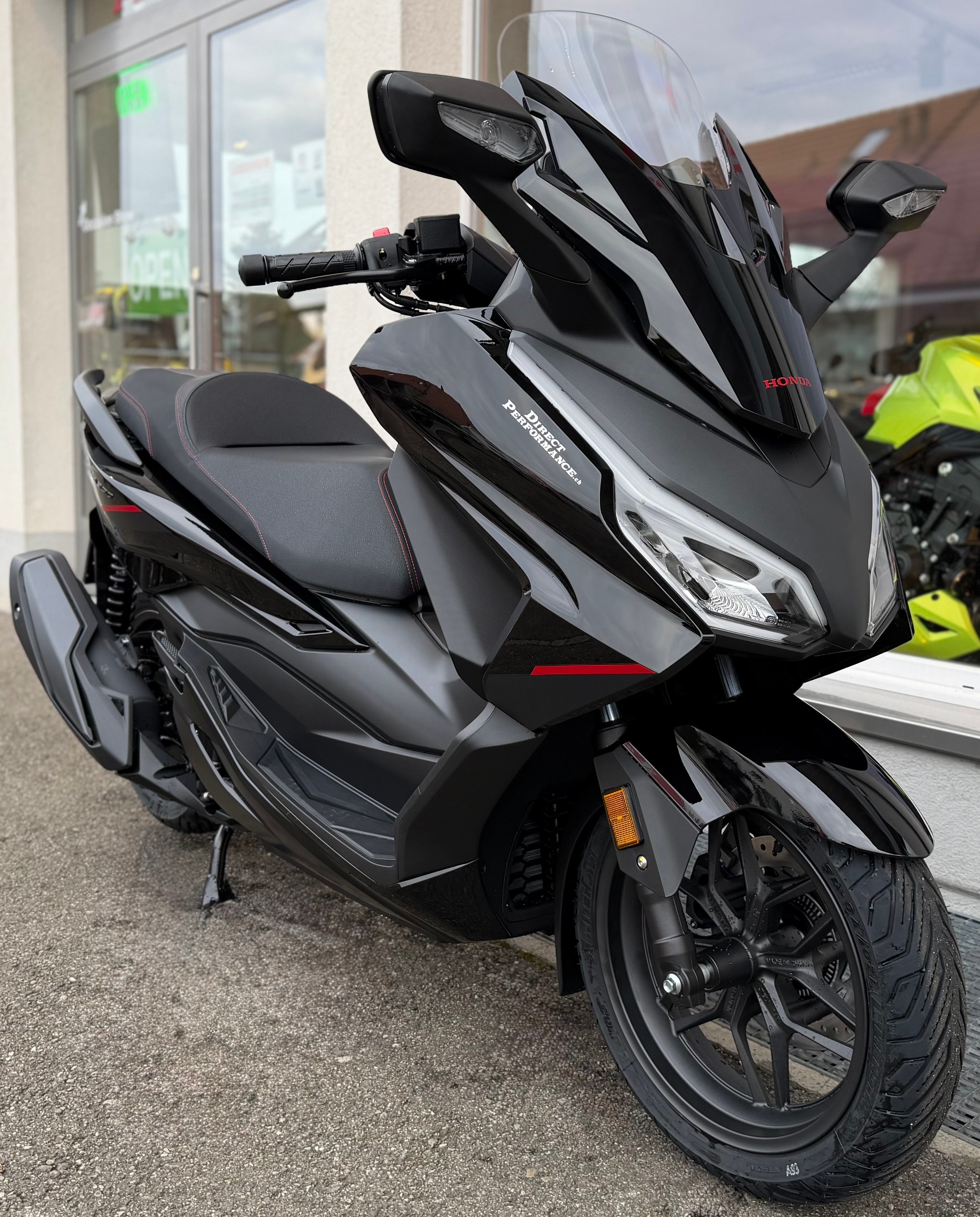 HONDA Forza 350 Special Edition 2026-showroom-element-2