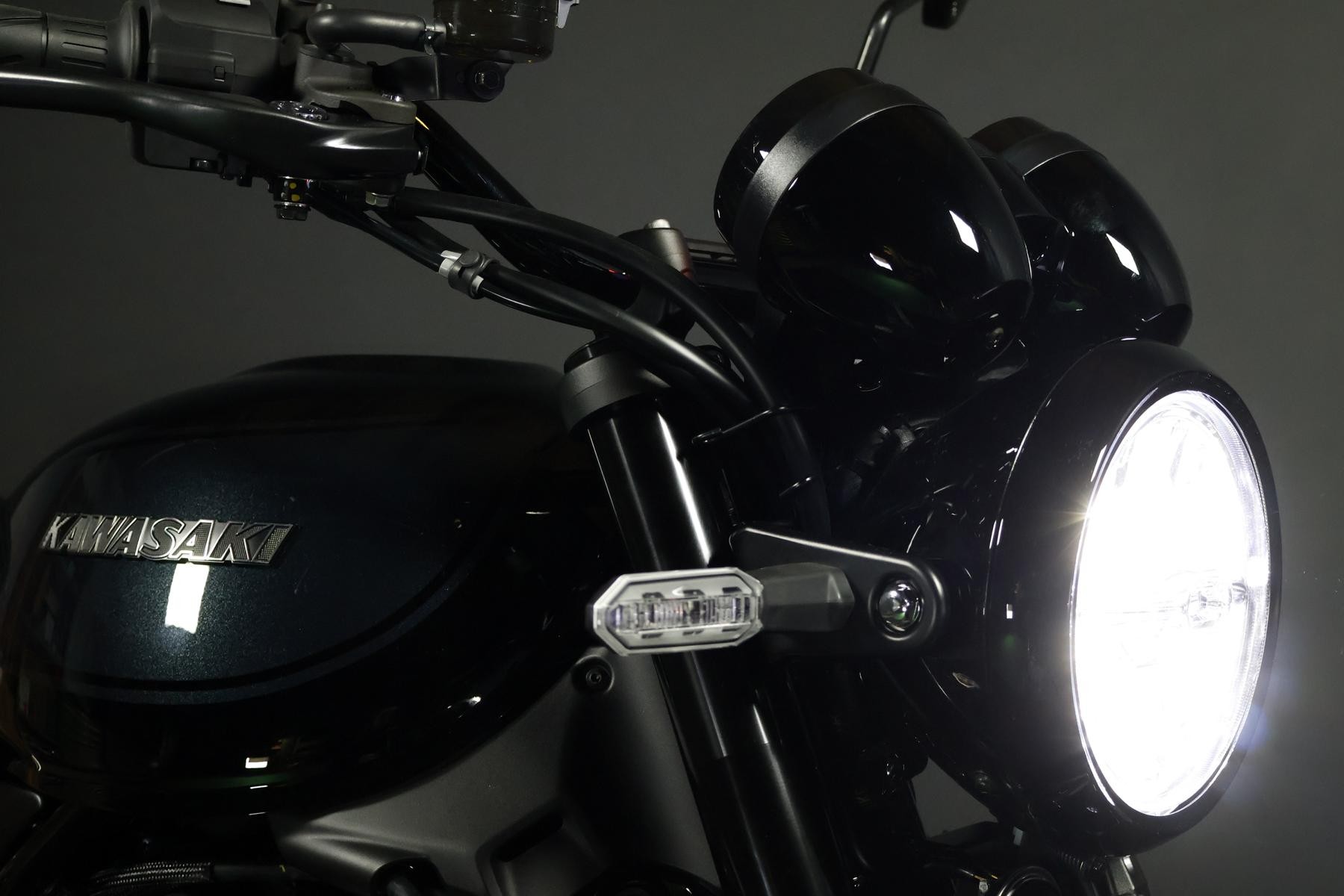 KAWASAKI Z 900 RS (85(70/35 KW) Black Ball Edition-showroom-element-3