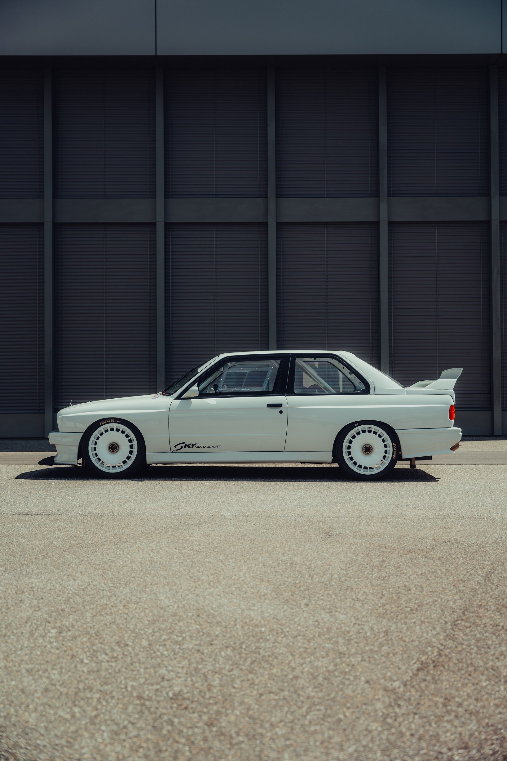 BMW M3-image-2