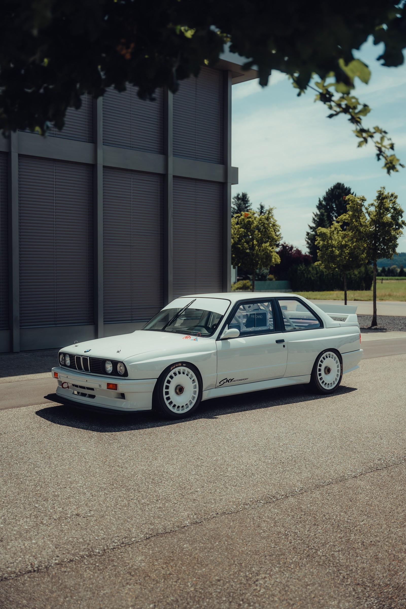 BMW M3-image-4