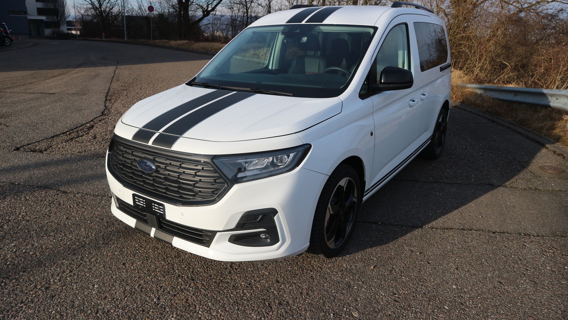 FORD Tourneo Connect 2.0 EcoBlue Titanium Automat / VW Caddy