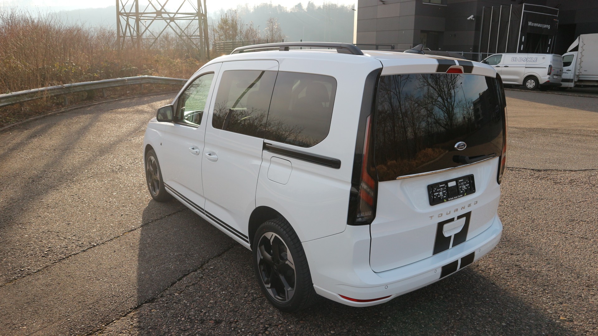 FORD Tourneo Connect 2.0 EcoBlue Titanium Automat-image-3