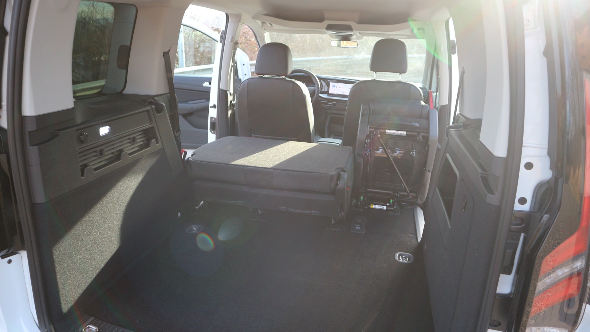 FORD Tourneo Connect 2.0 EcoBlue Titanium Automat-image-10