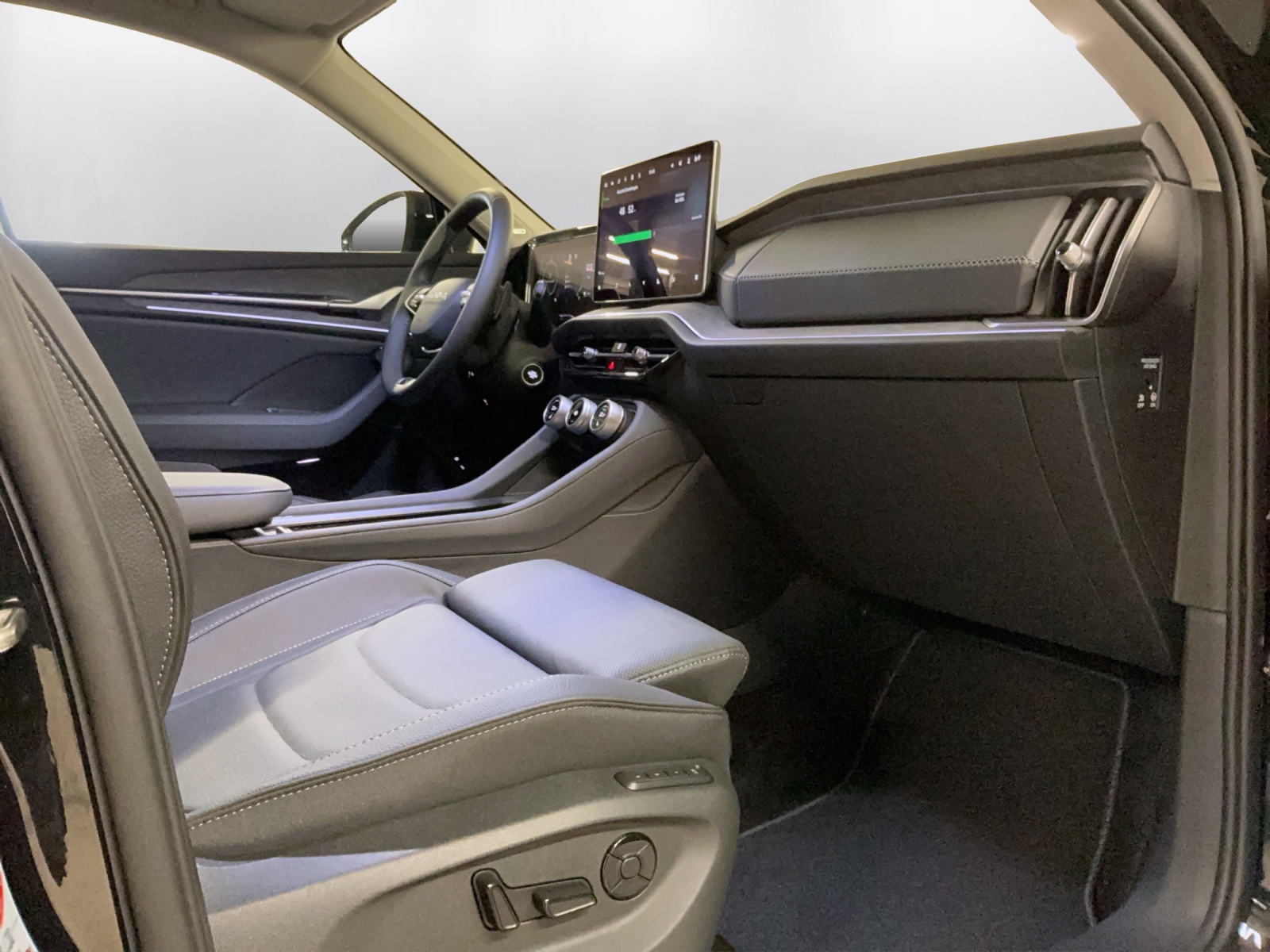 SKODA Kodiaq 1.5 TSI PHEV Dynamic-image-13