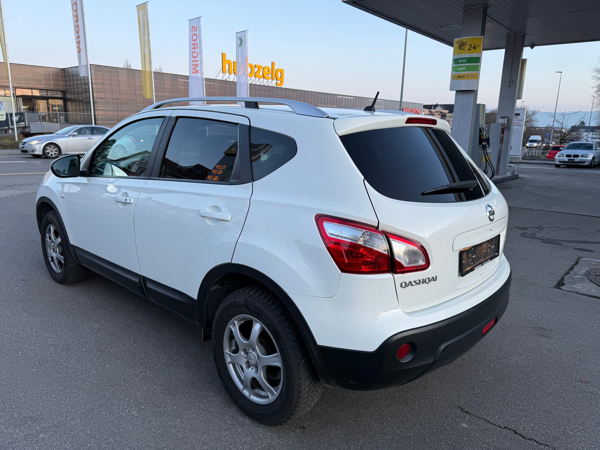 NISSAN Qashqai 2.0 dCi 4WD tekna Automatic-image-4