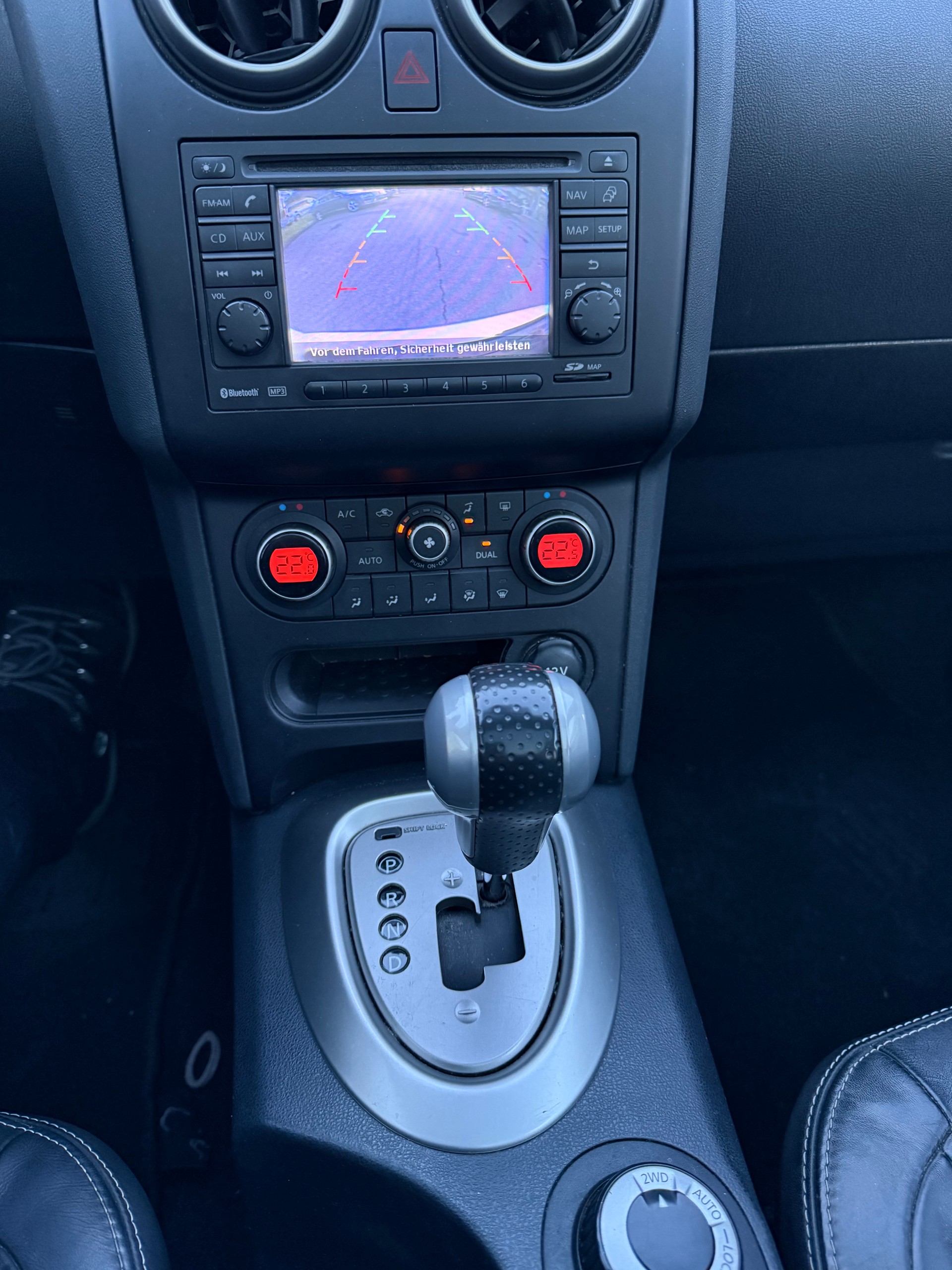 NISSAN Qashqai 2.0 dCi 4WD tekna Automatic-image-7