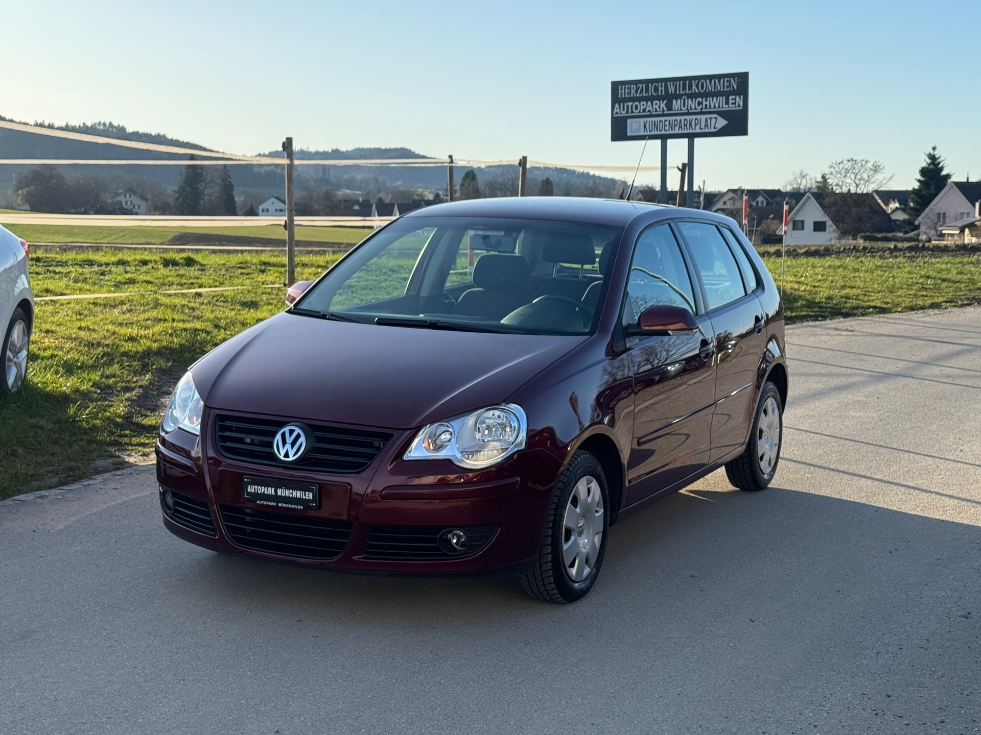 VW Polo 1.4 16V Comfortline Automatic-image-0