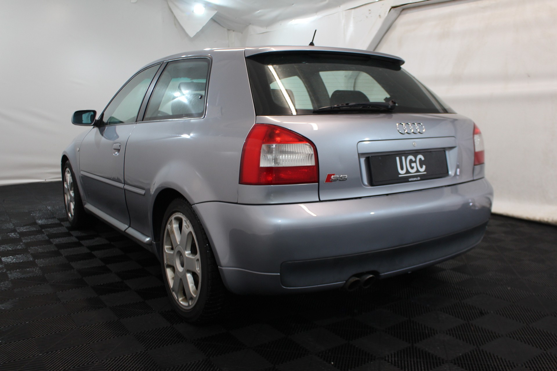 AUDI S3 1.8 20V Turbo 225 quattro-image-3