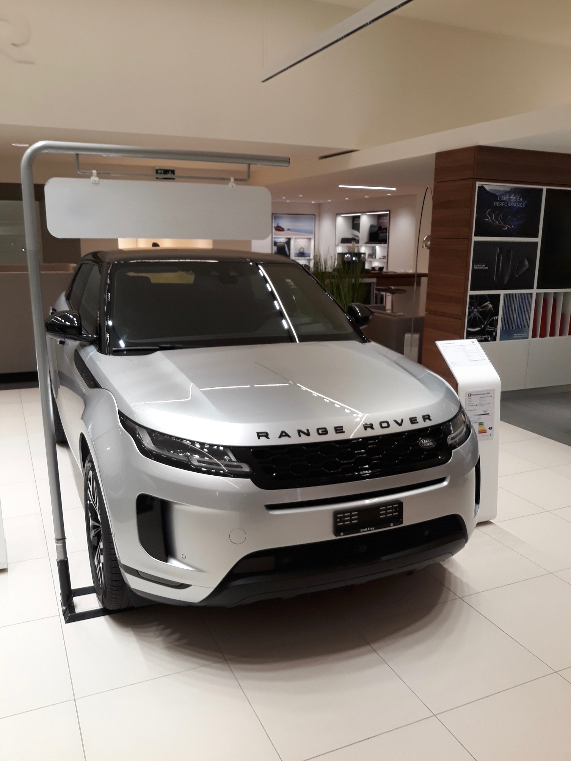 LAND ROVER Range Rover Evoque D 240 SE AT9-image-1