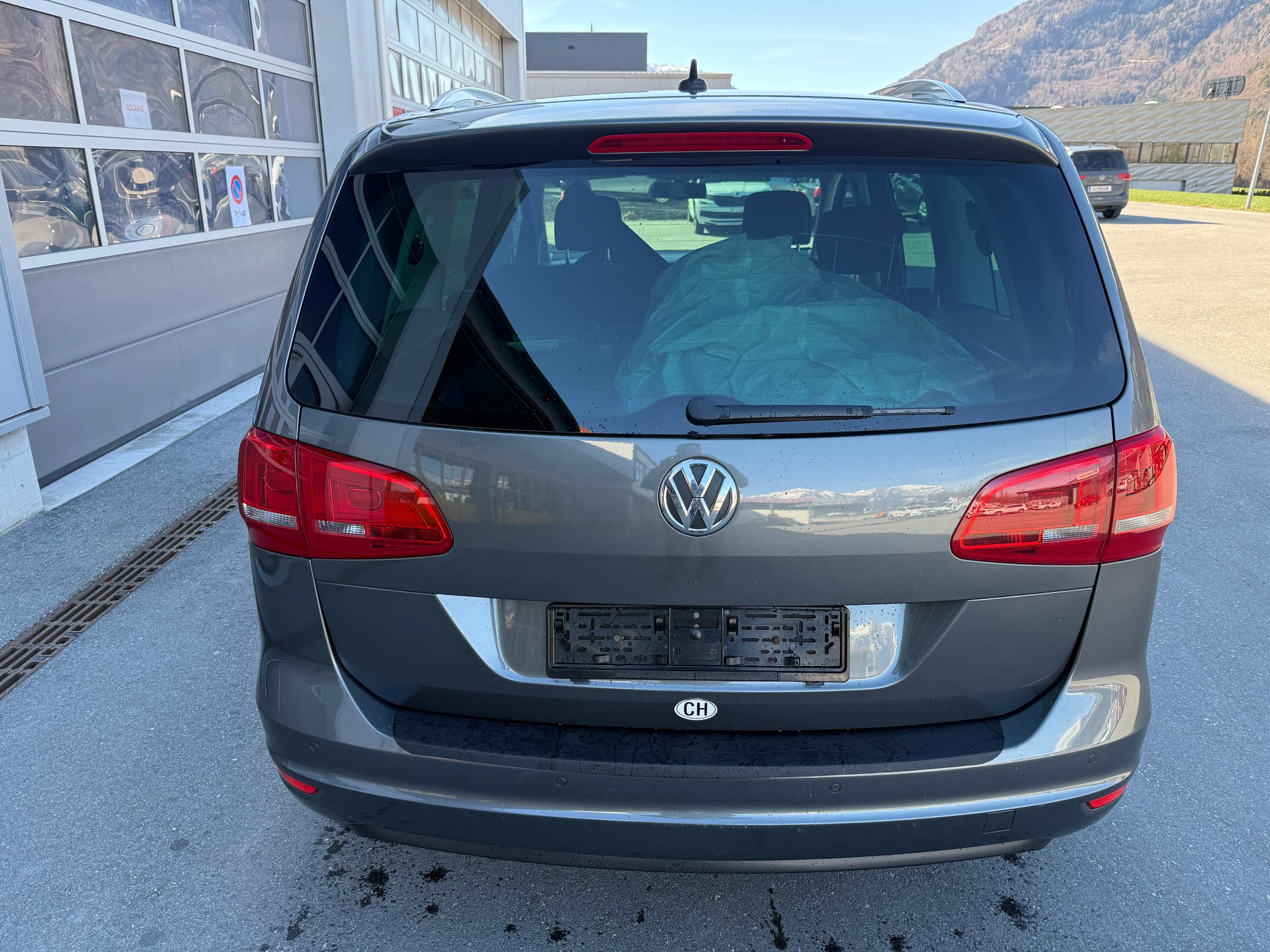VW Sharan 2.0 TDI BMT Design 4Motion-image-4