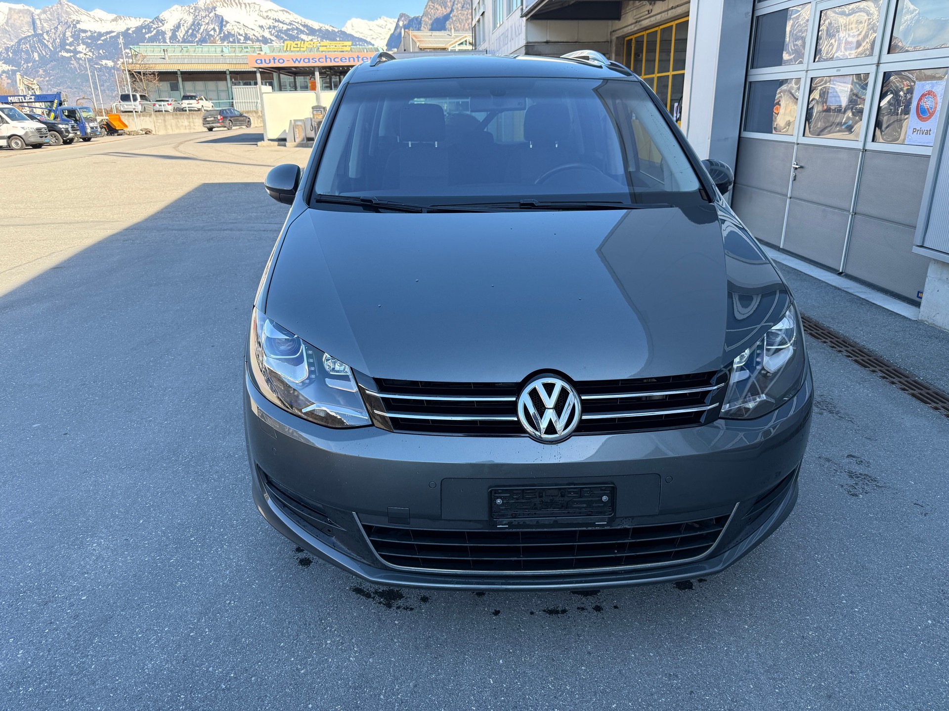 VW Sharan 2.0 TDI BMT Design 4Motion-image-0