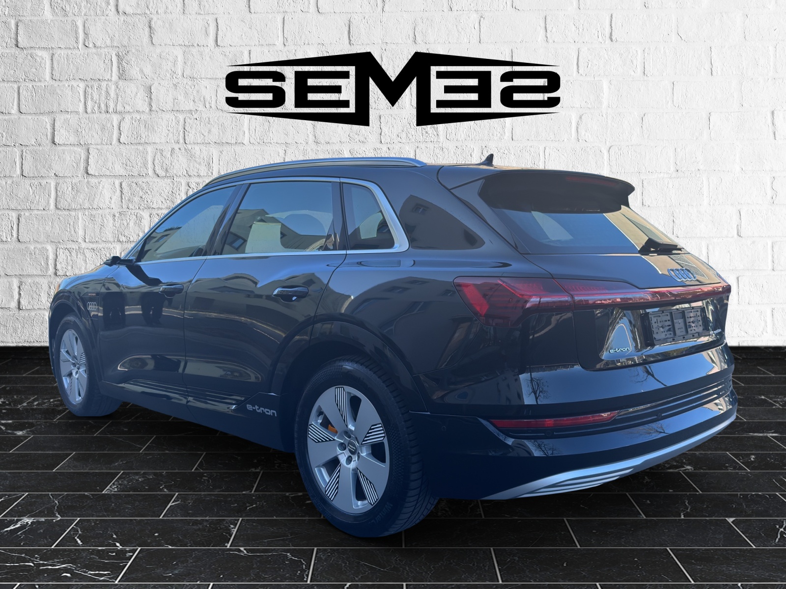 AUDI e-tron 55 Advanced quattro-image-2