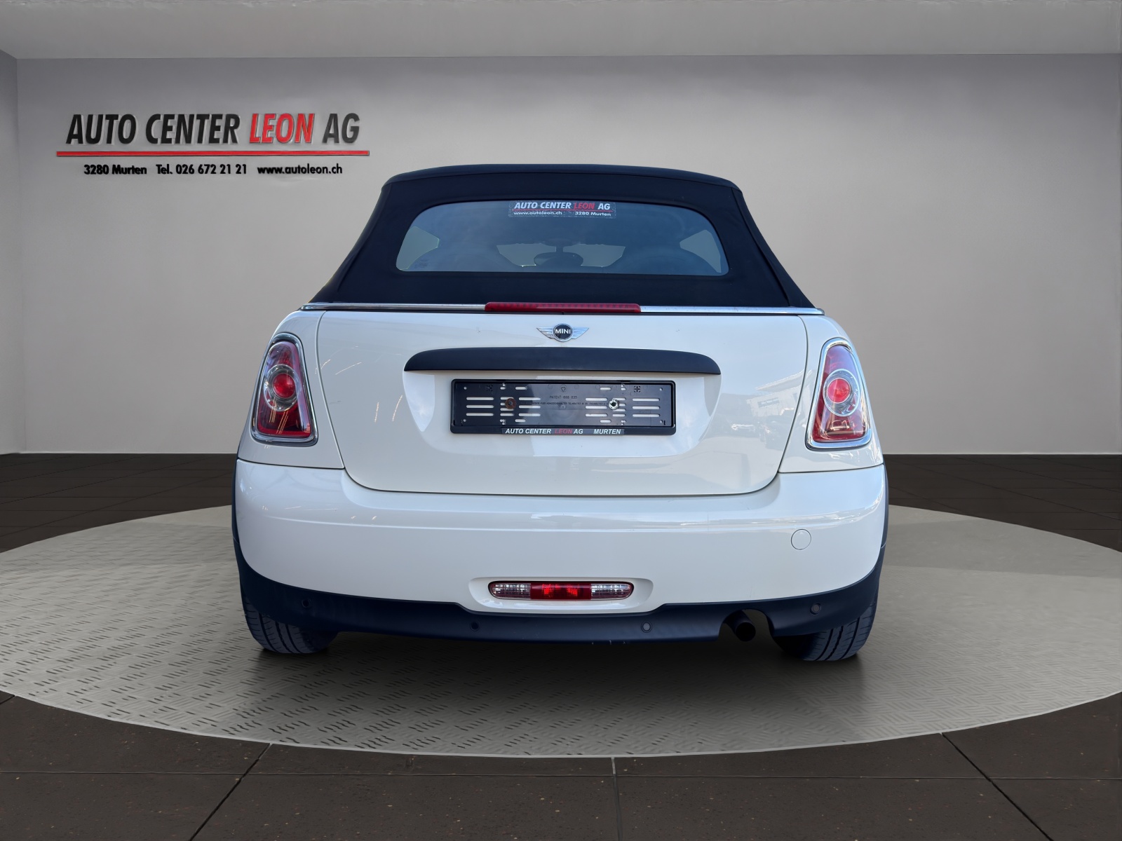 MINI One Cabriolet-image-4