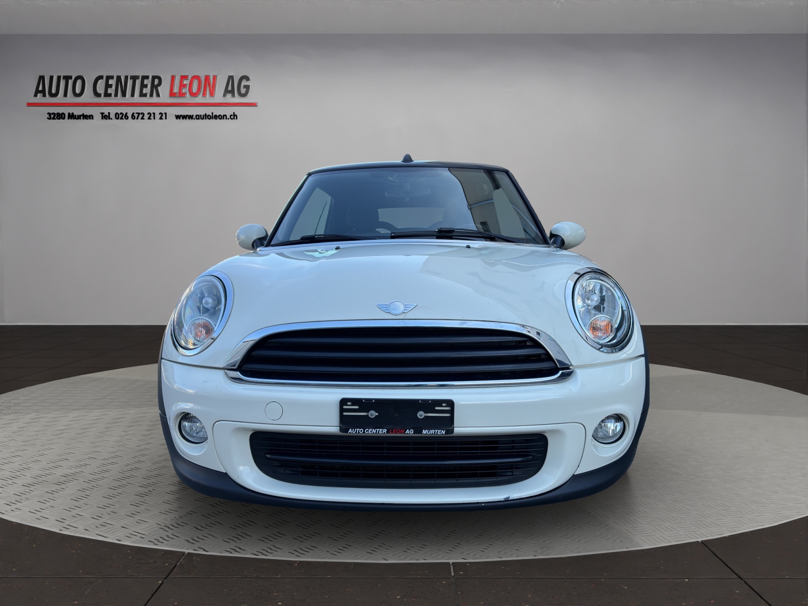 MINI One Cabriolet-image-0