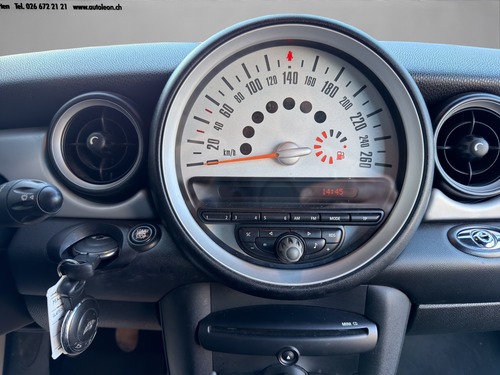 MINI One Cabriolet-image-14