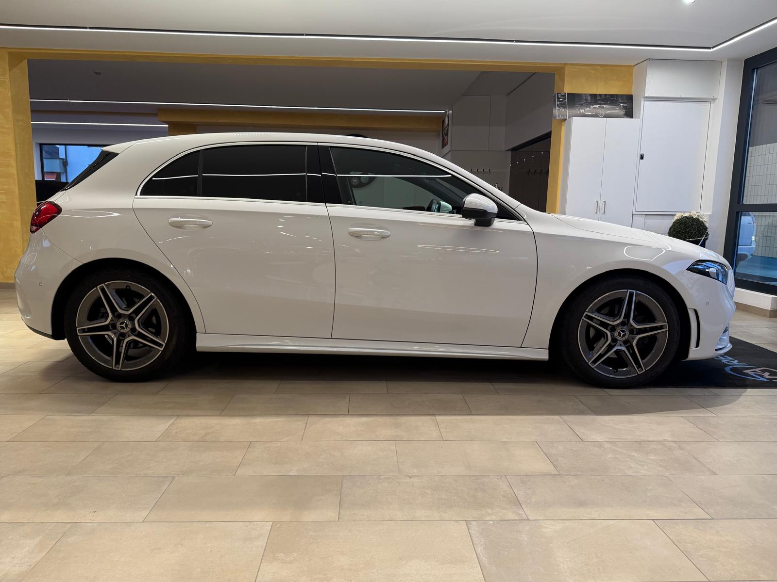 MERCEDES-BENZ A200 AMG Line 7G-DCT-image-1