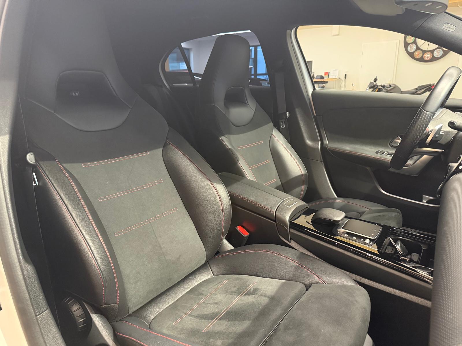 MERCEDES-BENZ A200 AMG Line 7G-DCT-image-14