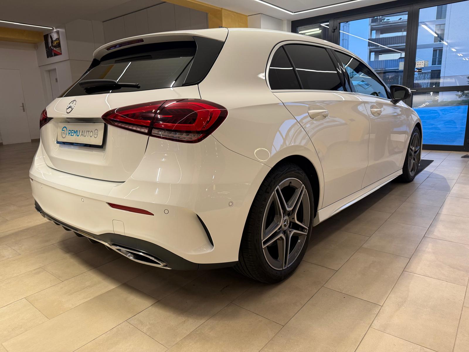 MERCEDES-BENZ A200 AMG Line 7G-DCT-image-2