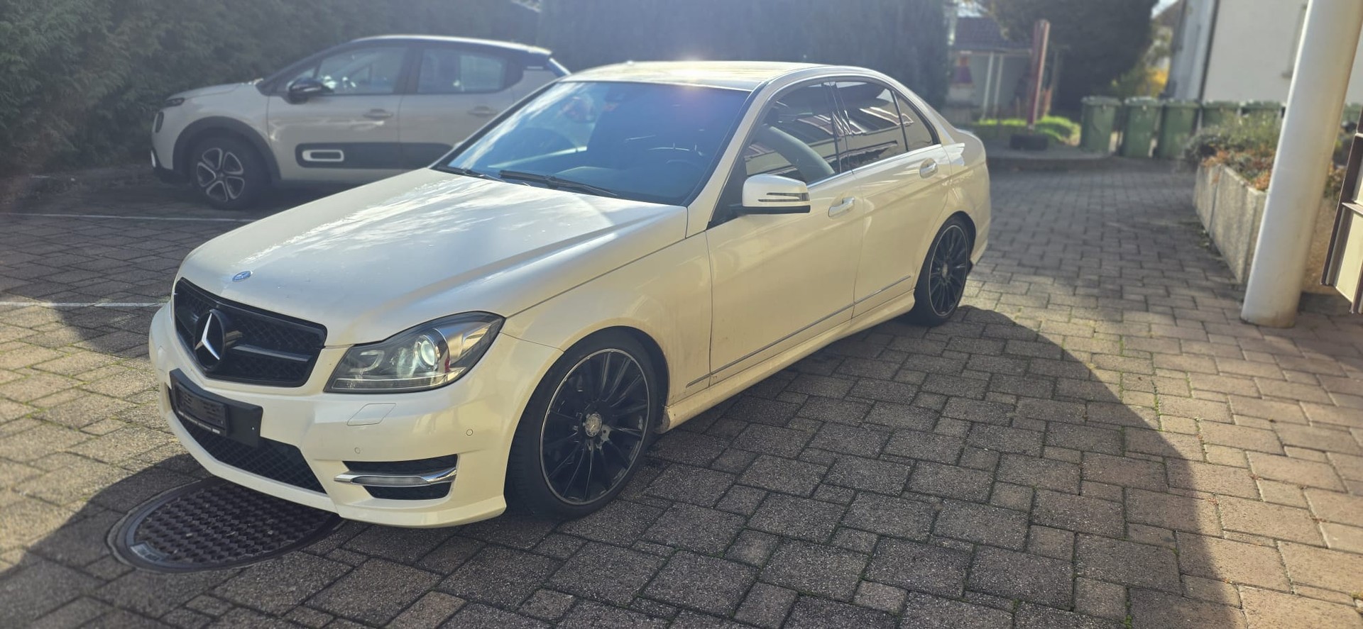 MERCEDES-BENZ C 250 CGI BlueEfficiency Avantgarde Automatic-image-4