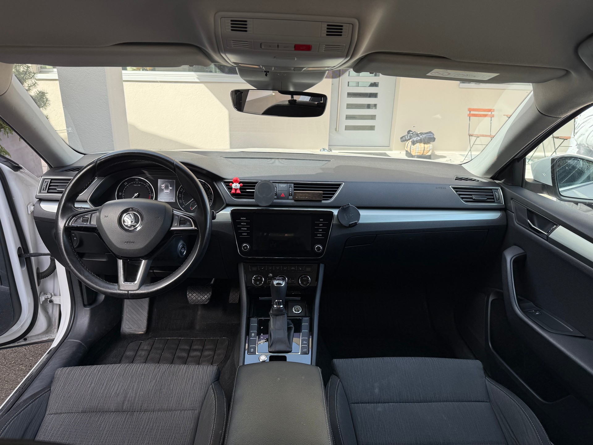 SKODA Superb Combi 2.0 TDi Style 4x4 DSG-image-4
