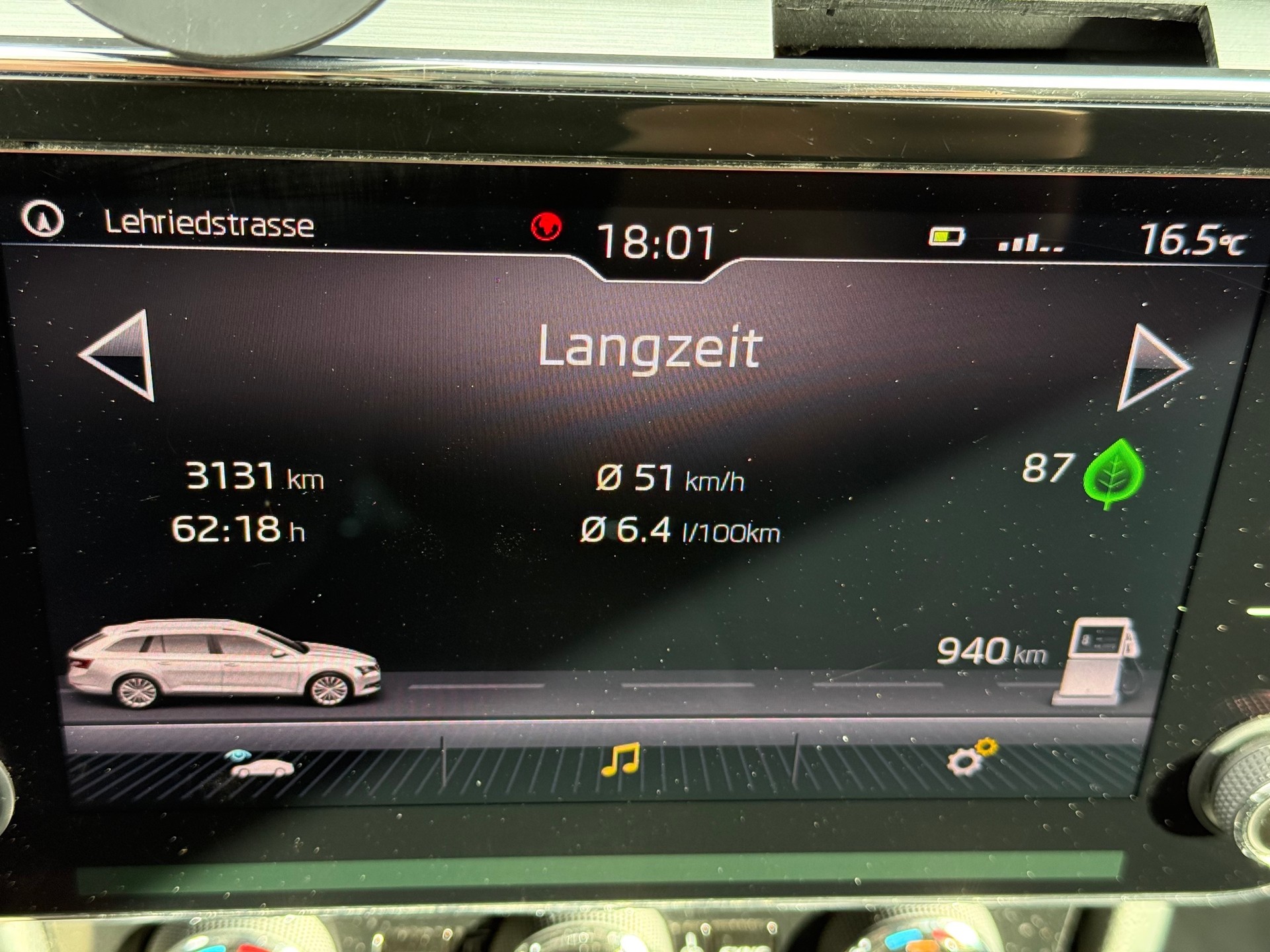 SKODA Superb Combi 2.0 TDi Style 4x4 DSG-image-14