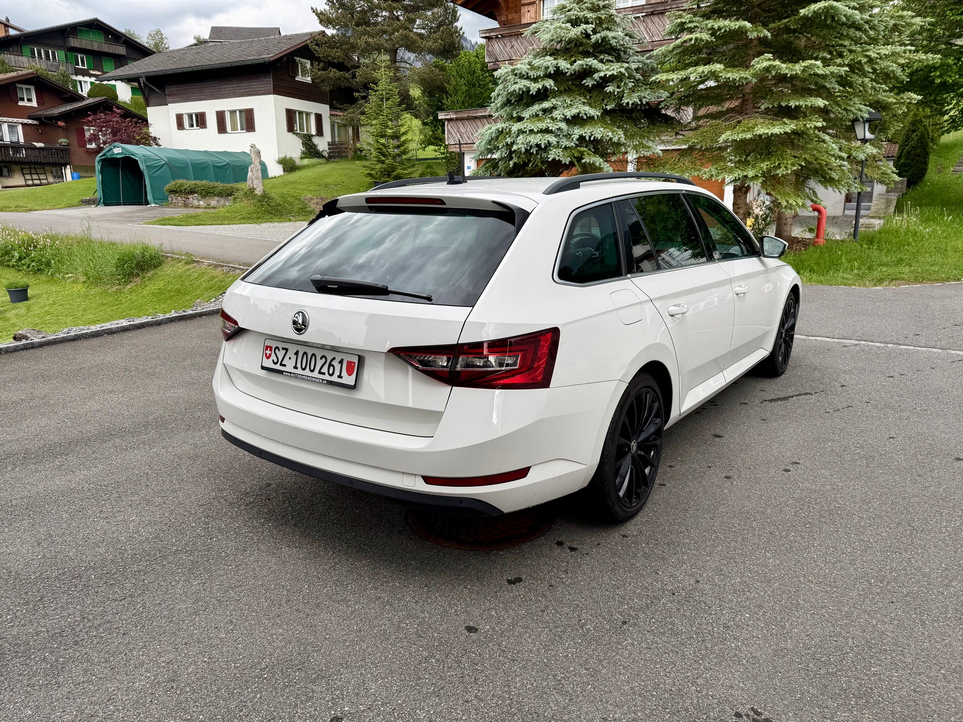 SKODA Superb Combi 2.0 TDi Style 4x4 DSG-image-3