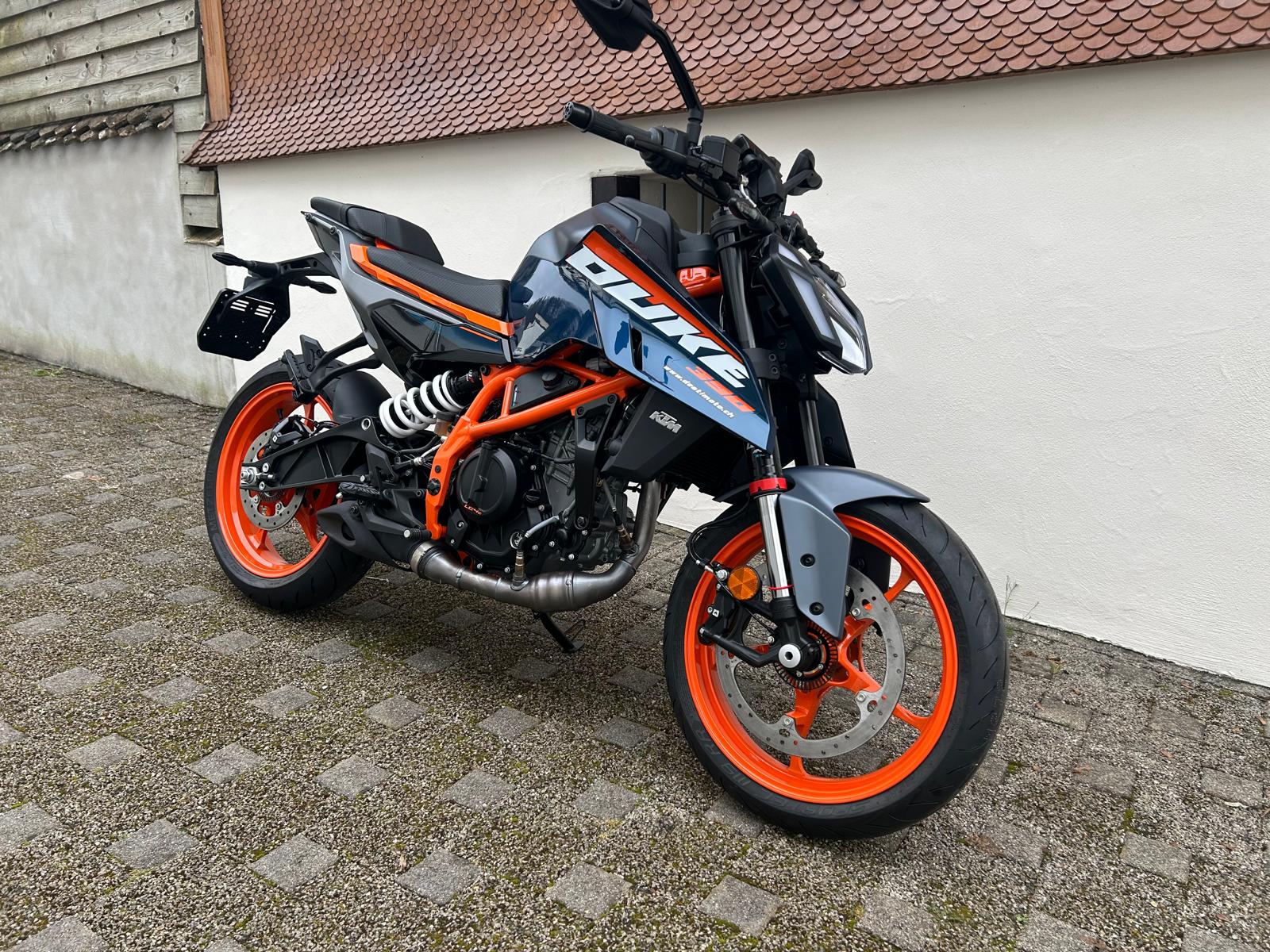 KTM 390 Duke-image-7