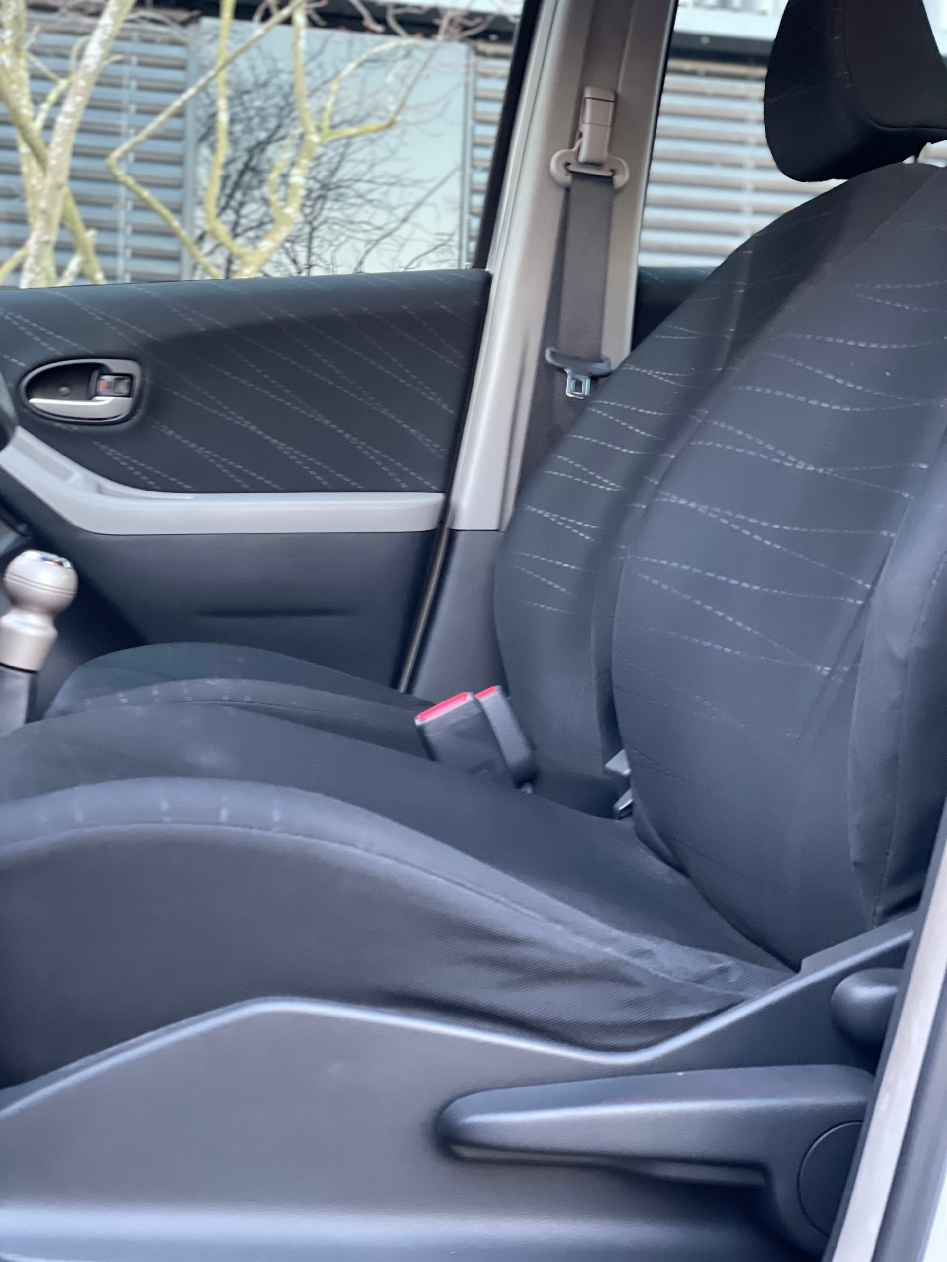 TOYOTA Yaris 1.3 Linea Luna-image-11