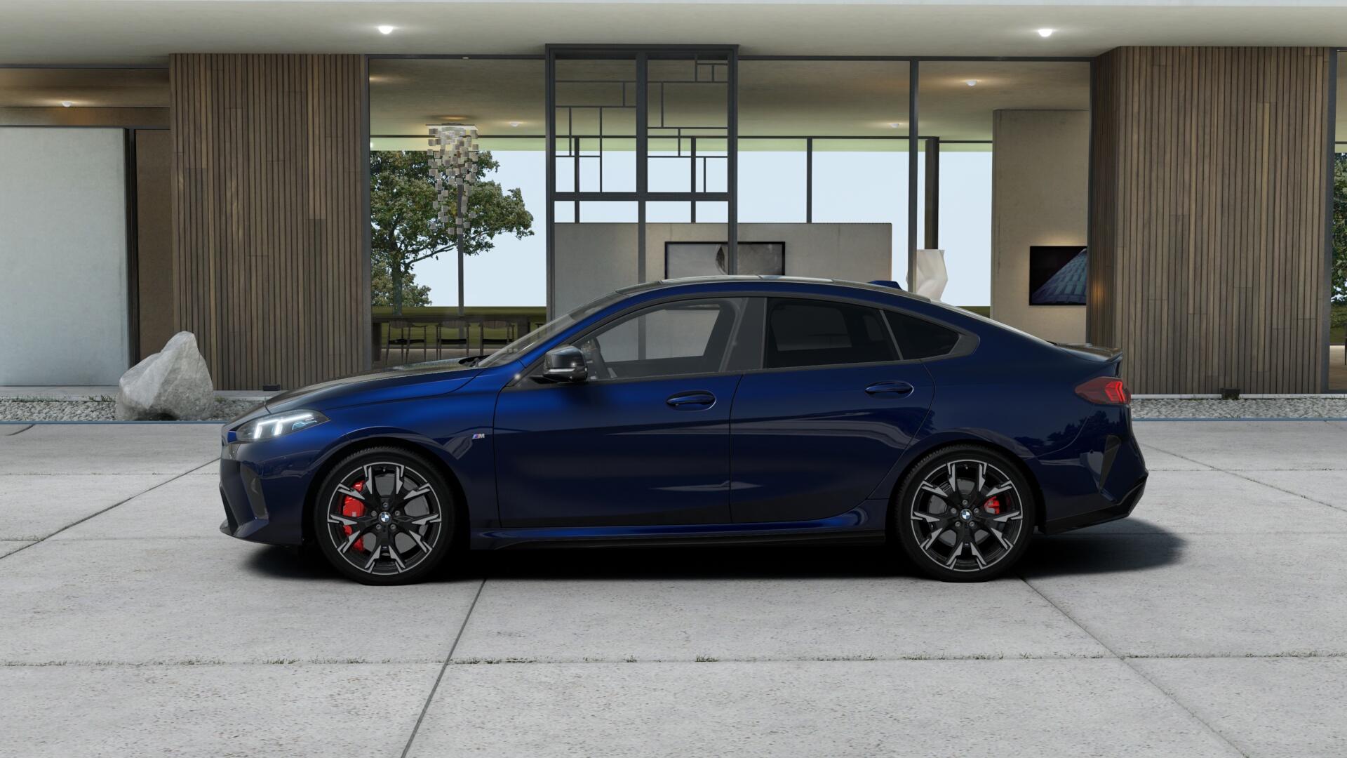 BMW M235i xDrive Gran Coupé-image-1