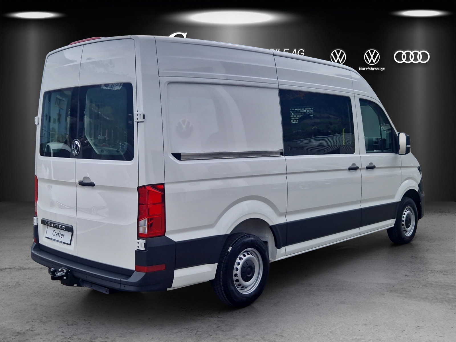 VW Crafter 35 2.0 TDI L3 HD A-image-5