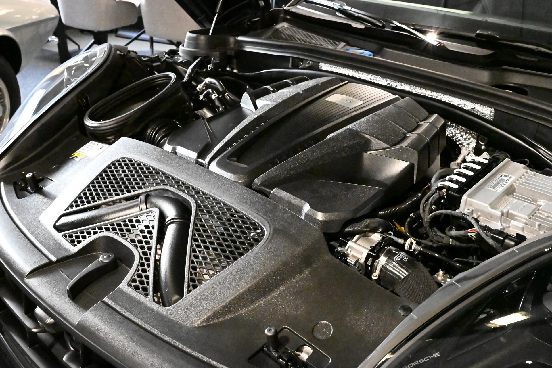 PORSCHE Macan GTS PDK - 380PS - Porsche approved 06.27 - ab grossem Service-image-4