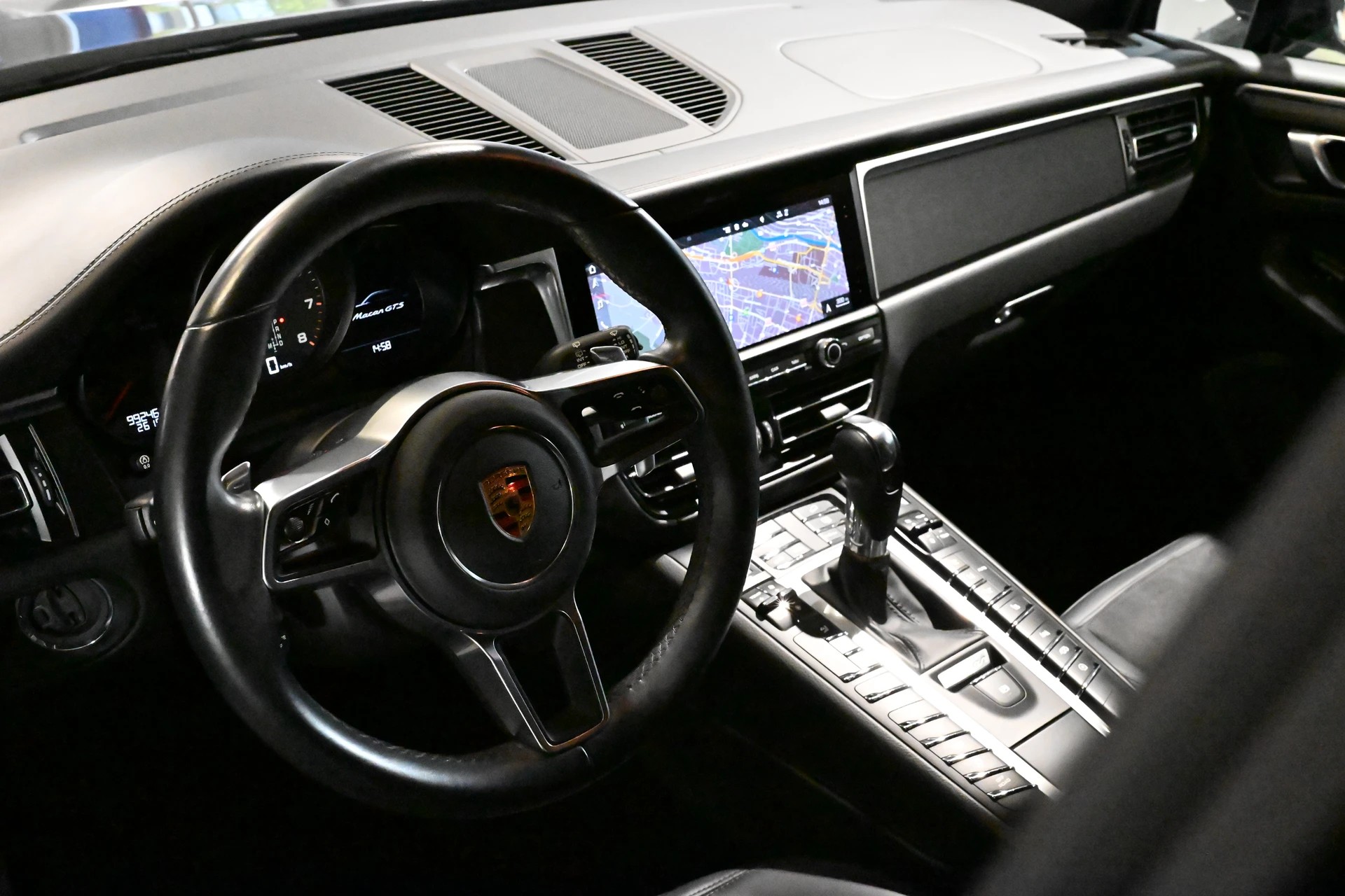 PORSCHE Macan GTS PDK - 380PS - Porsche approved 06.27 - ab grossem Service-image-3